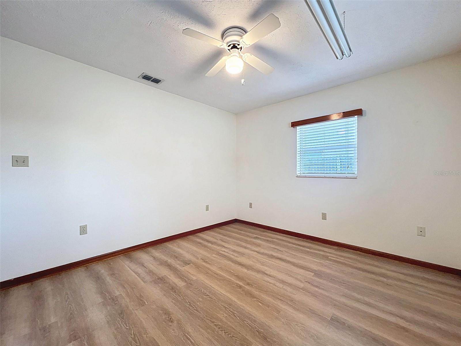 Listing photo id 34 for 2317 Chatlin Road