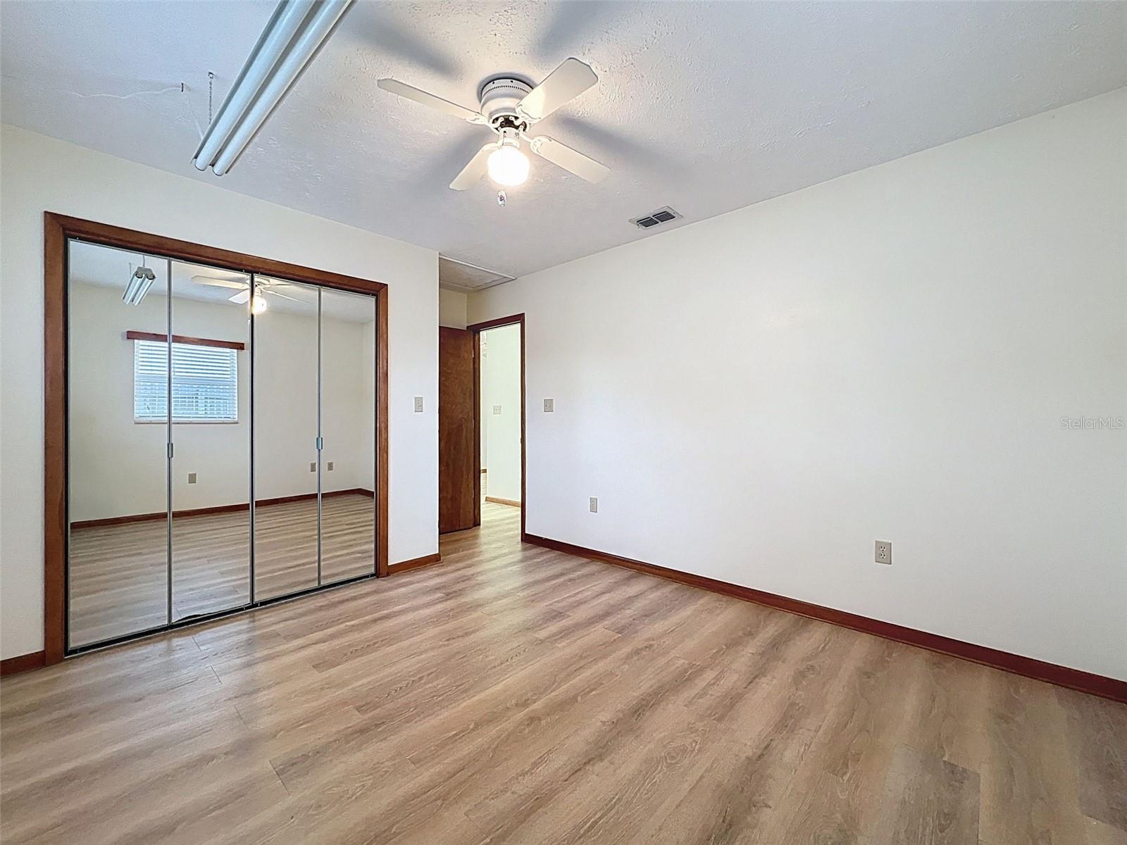Listing photo id 35 for 2317 Chatlin Road