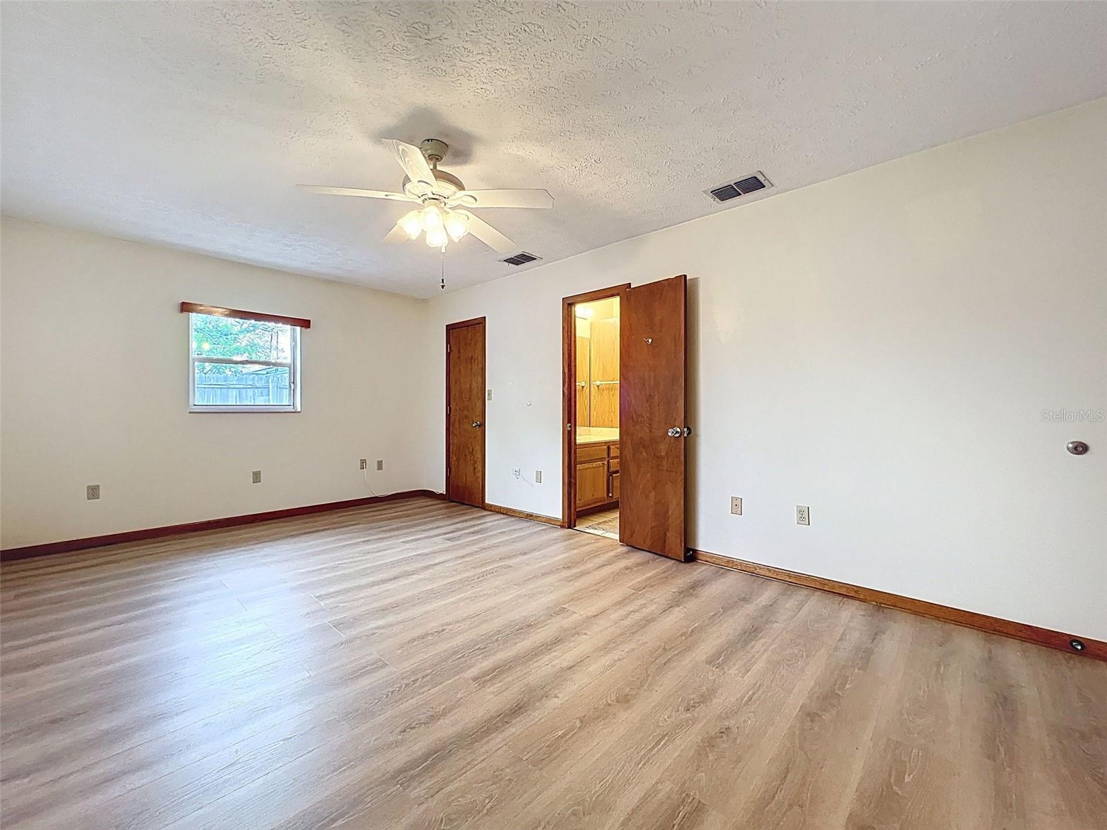 Listing photo id 37 for 2317 Chatlin Road