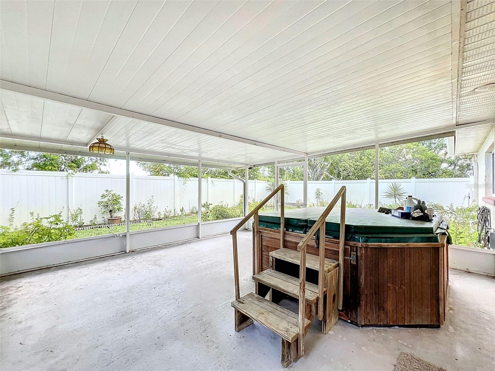 Listing photo id 47 for 2317 Chatlin Road
