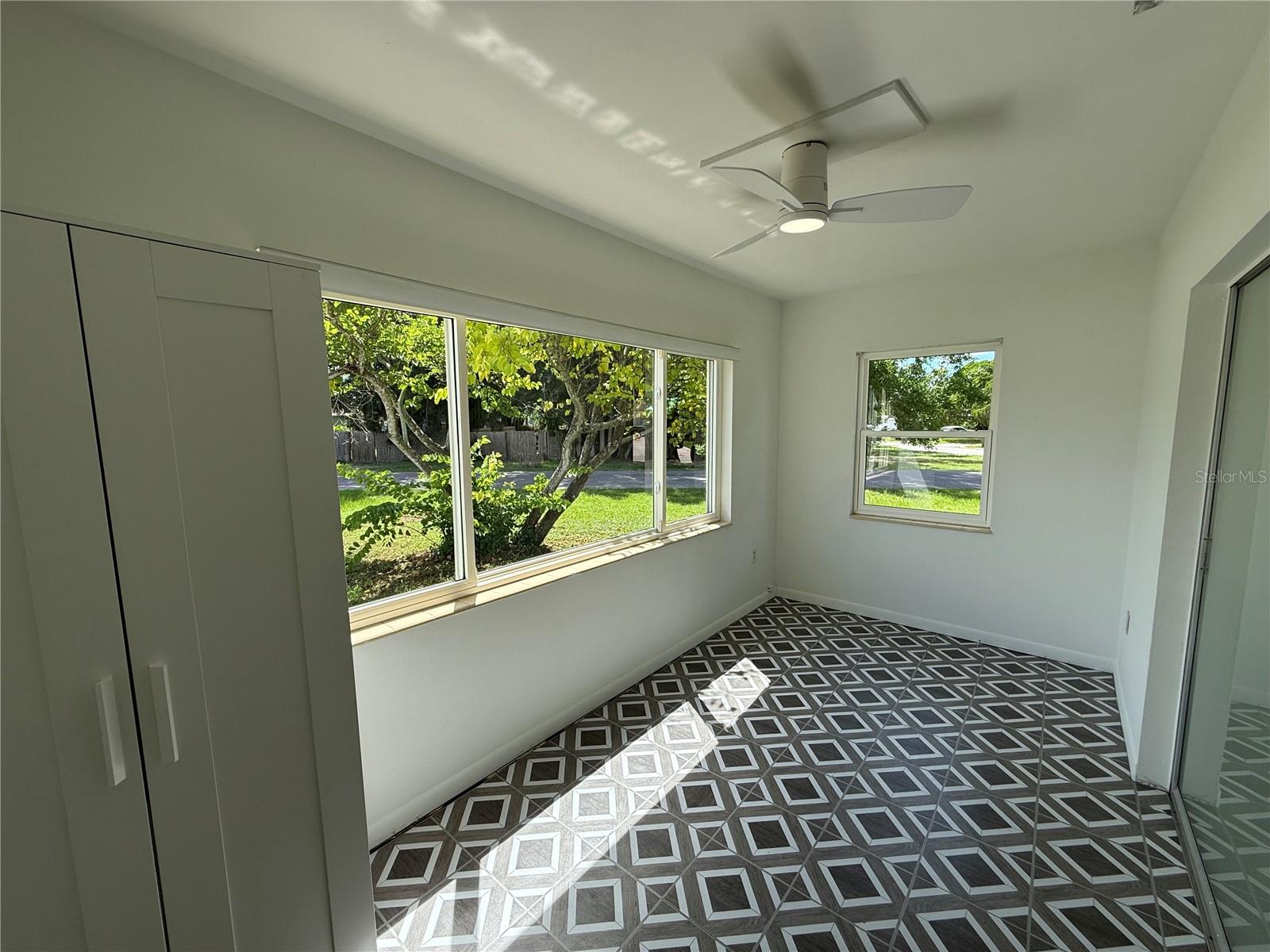 Image 15 of 21 For 5995 59th Way N