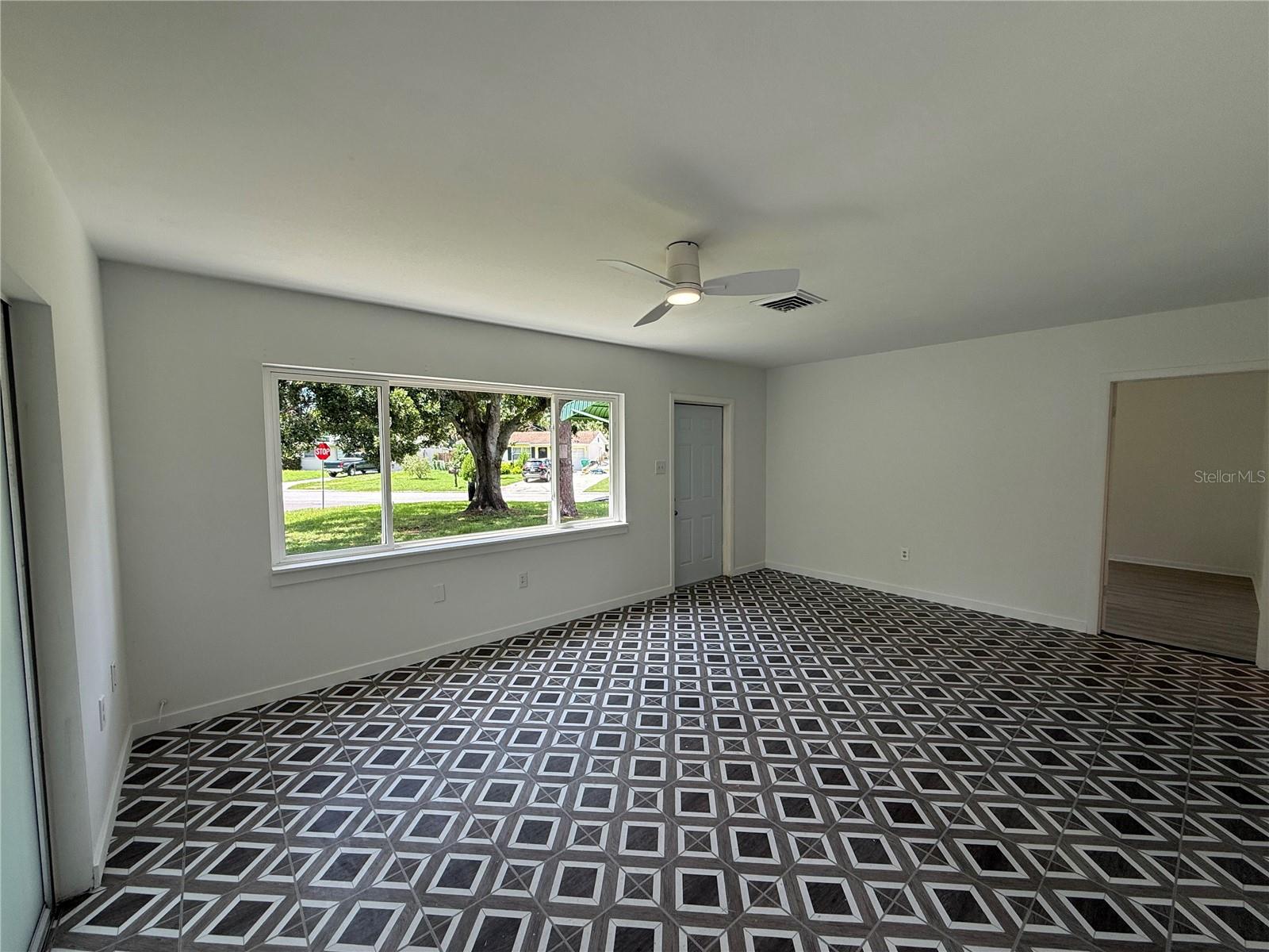 Image 7 of 21 For 5995 59th Way N