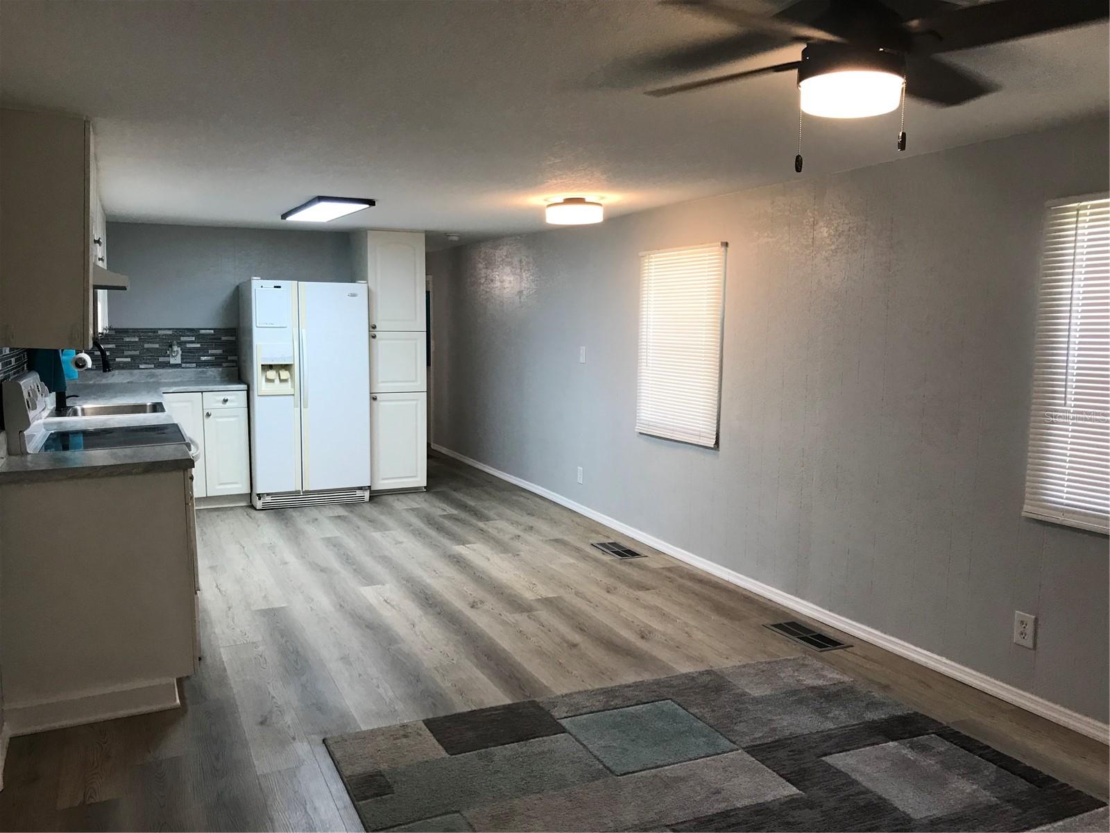 Image 8 of 25 For 7196 Cr 651  