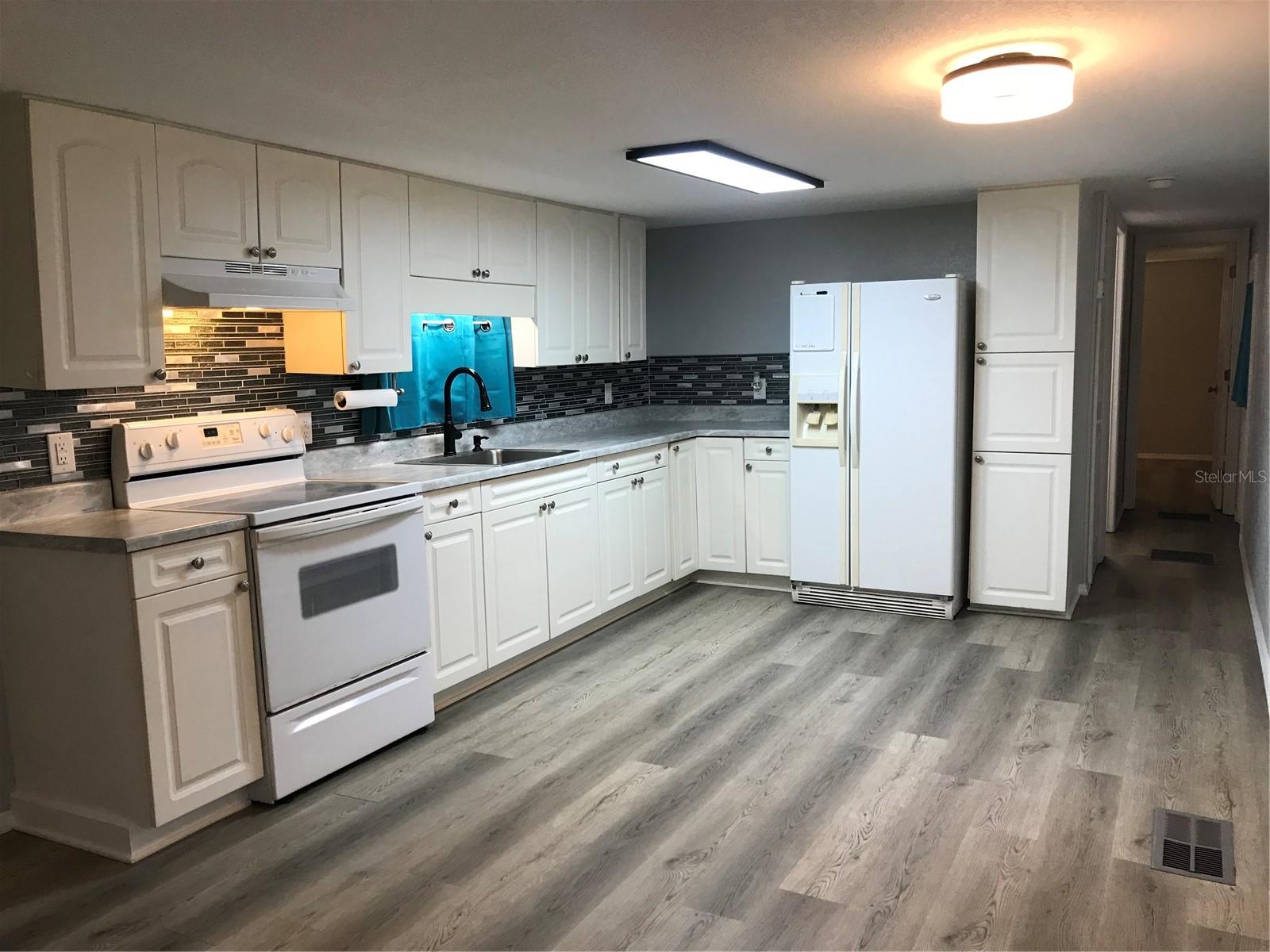 Image 9 of 25 For 7196 Cr 651  