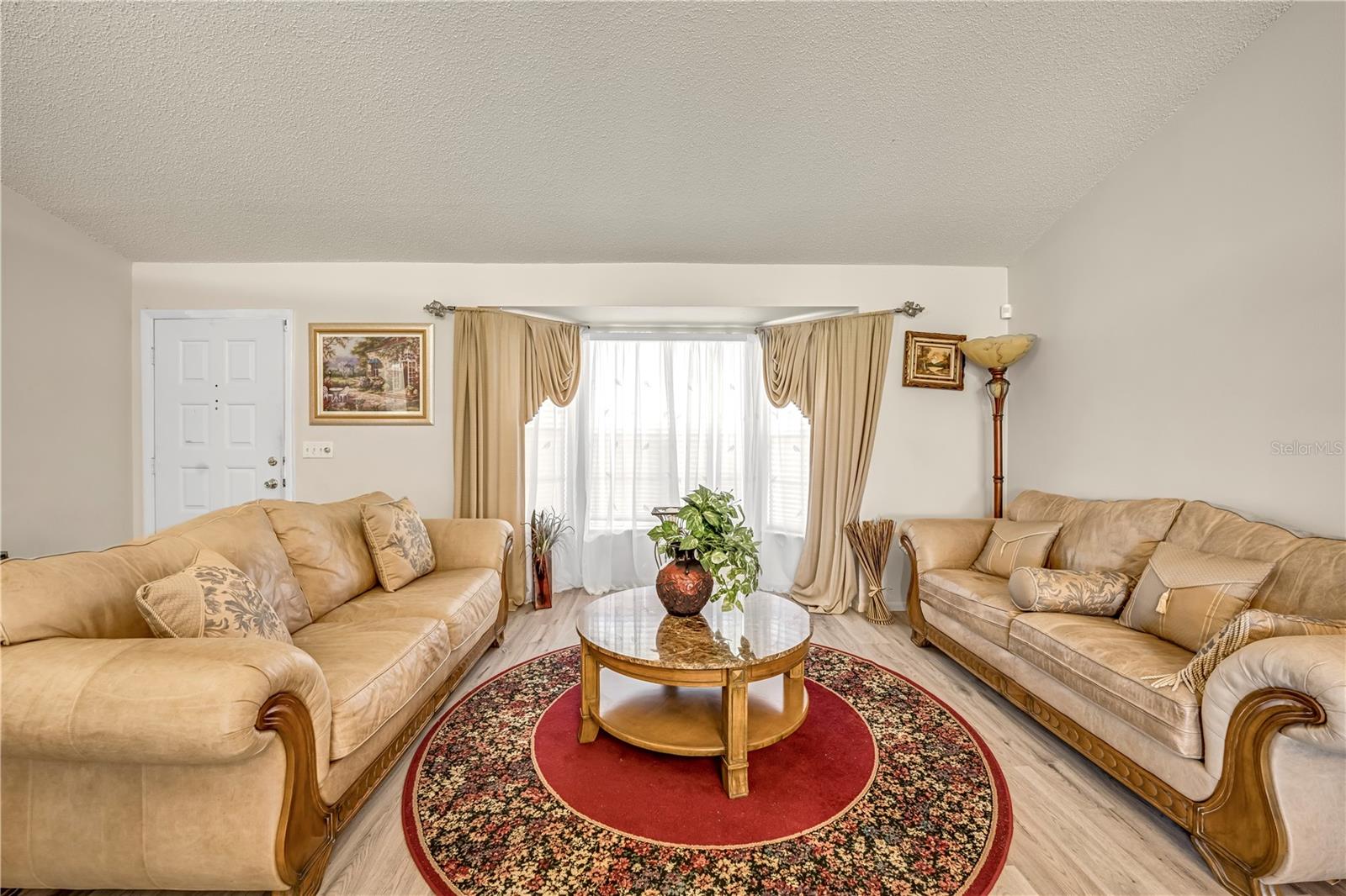Image 10 of 47 For 12196 Bluefield Street