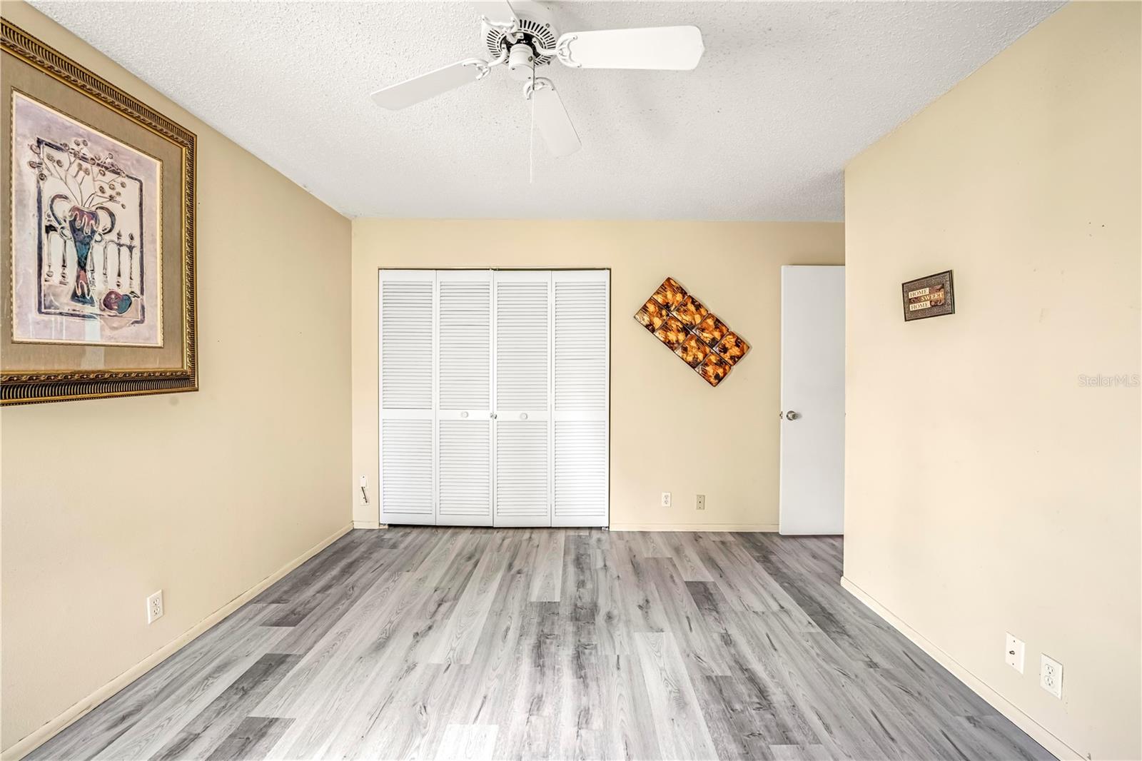 Image 37 of 47 For 12196 Bluefield Street