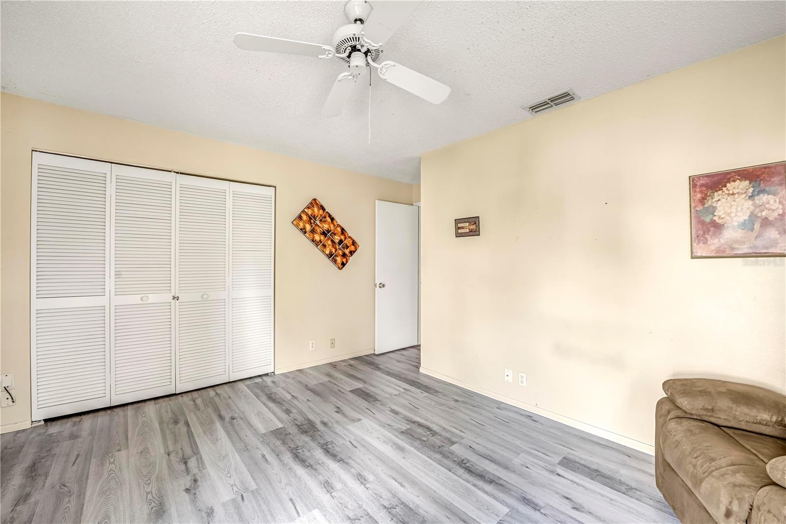 Image 38 of 47 For 12196 Bluefield Street