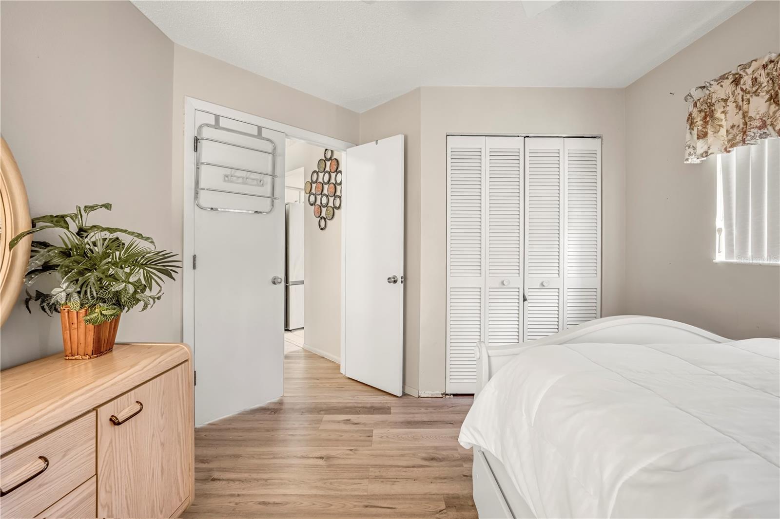Image 42 of 47 For 12196 Bluefield Street