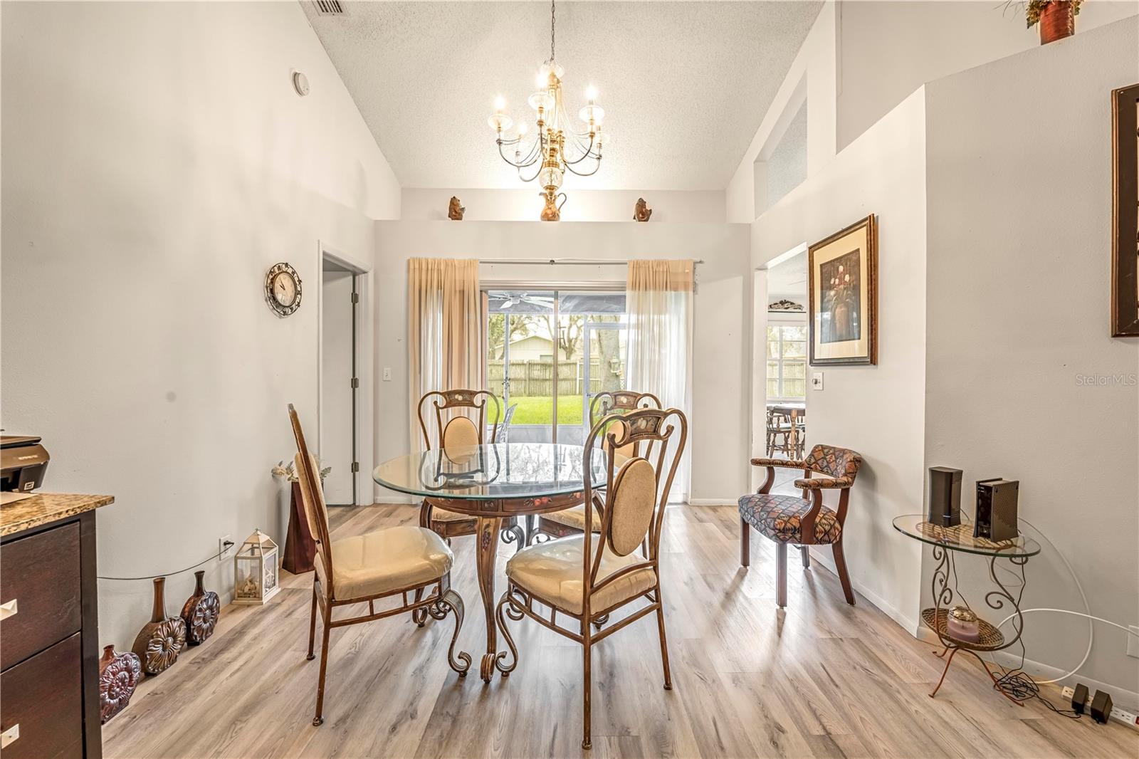 Image 6 of 47 For 12196 Bluefield Street