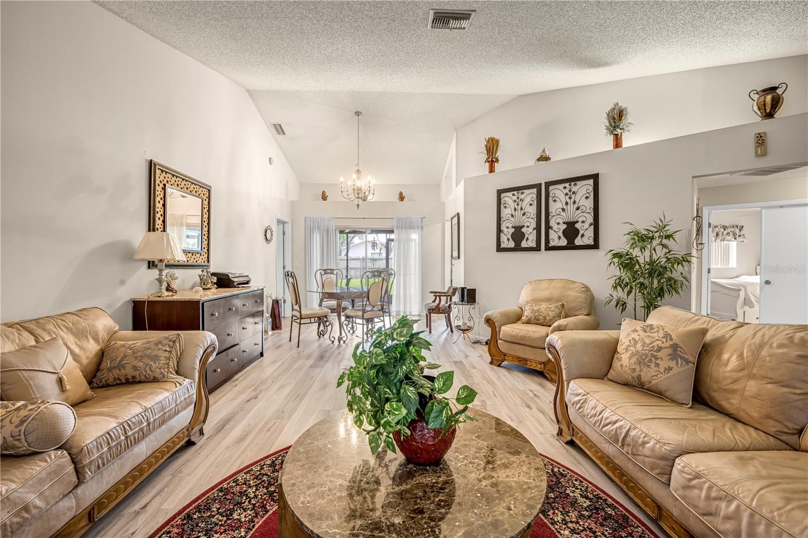 Image 9 of 47 For 12196 Bluefield Street