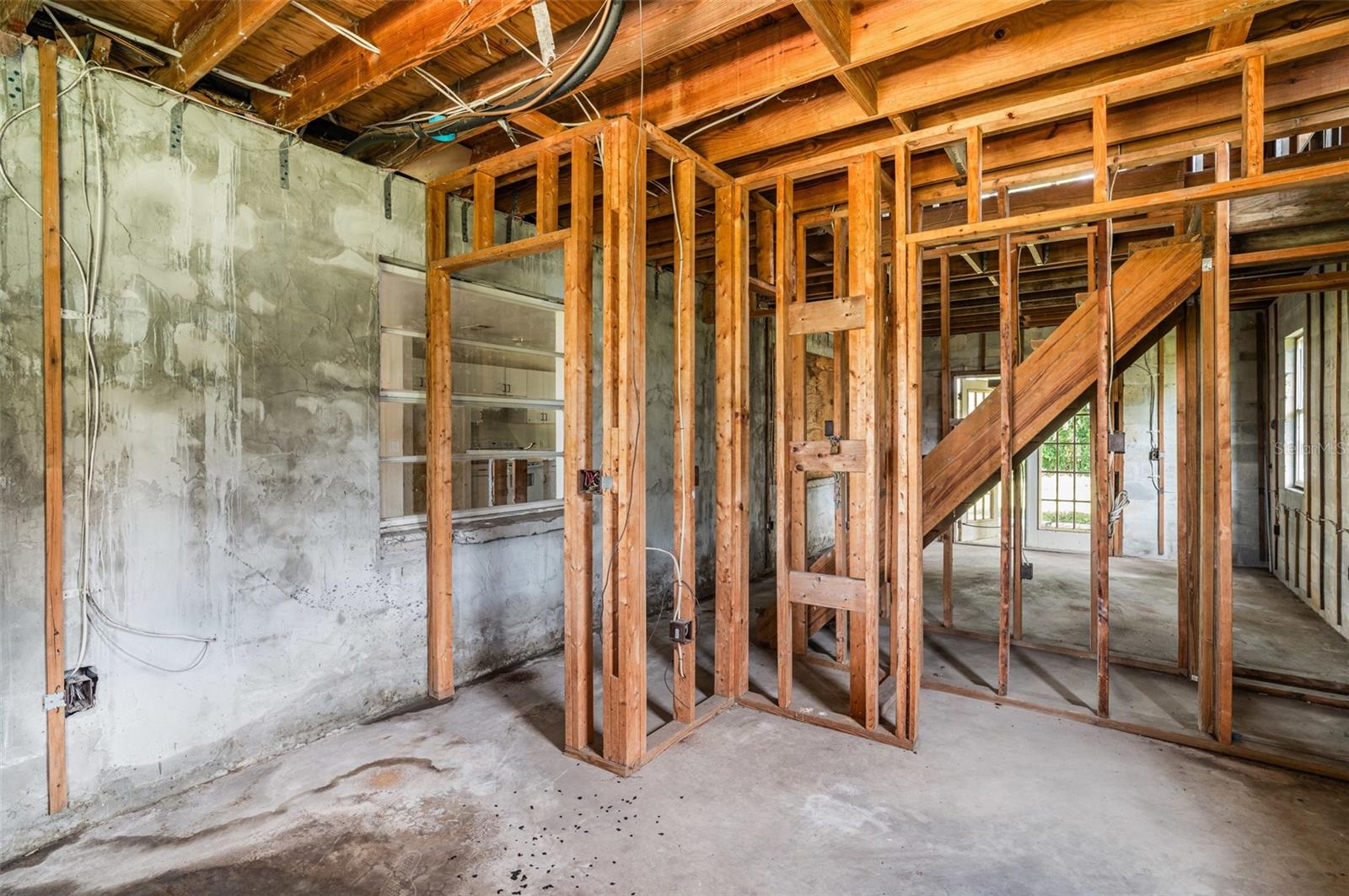 Image 18 of 24 For 2208 1st Avenue E