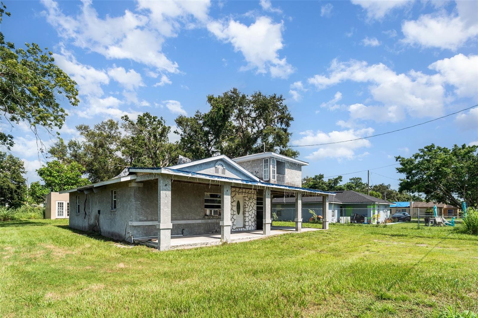 Image 3 of 24 For 2208 1st Avenue E