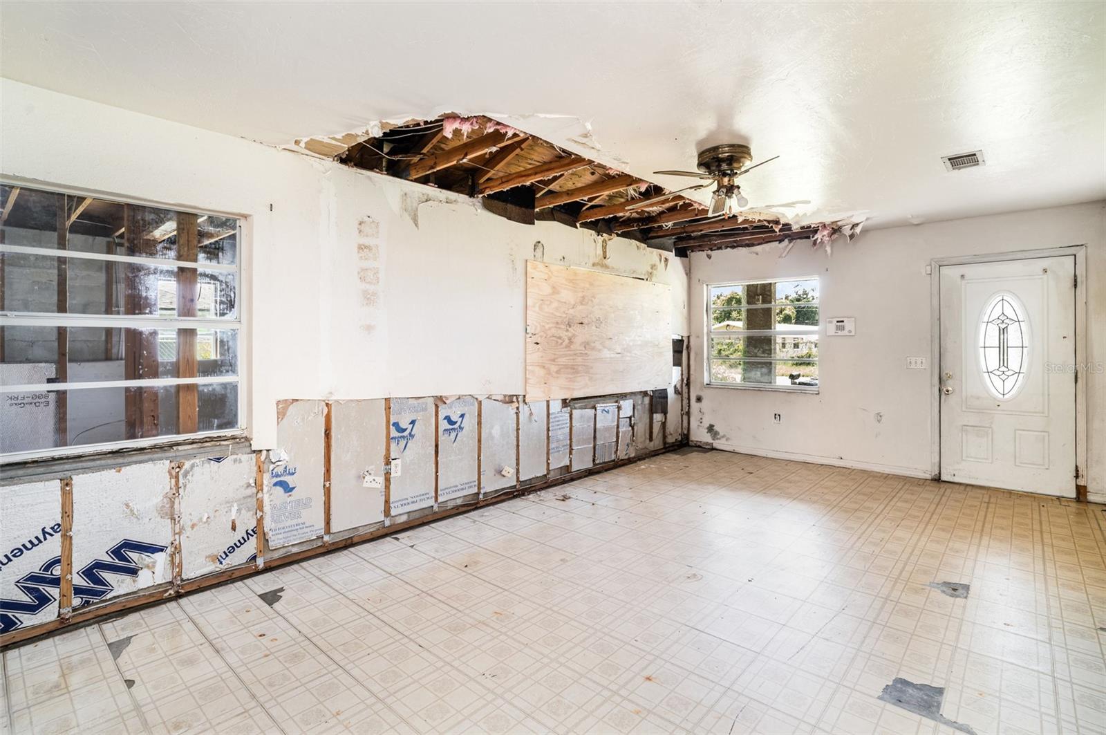 Image 5 of 24 For 2208 1st Avenue E