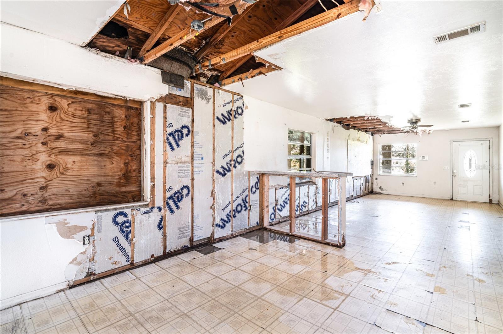 Image 7 of 24 For 2208 1st Avenue E