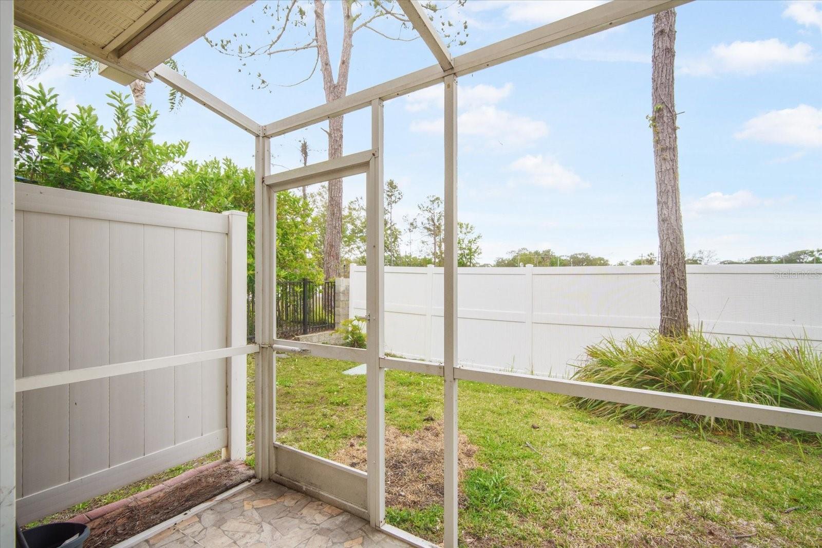 Image 10 of 18 For 8012 Savannah Sunset Lane