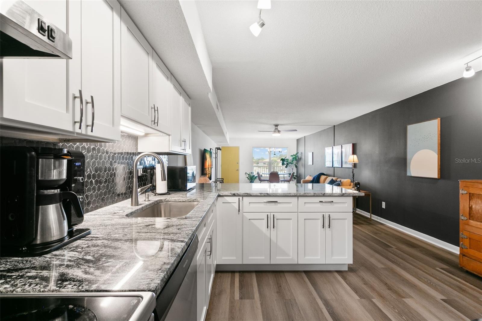 Image 13 of 23 For 6400 46th Avenue N 306