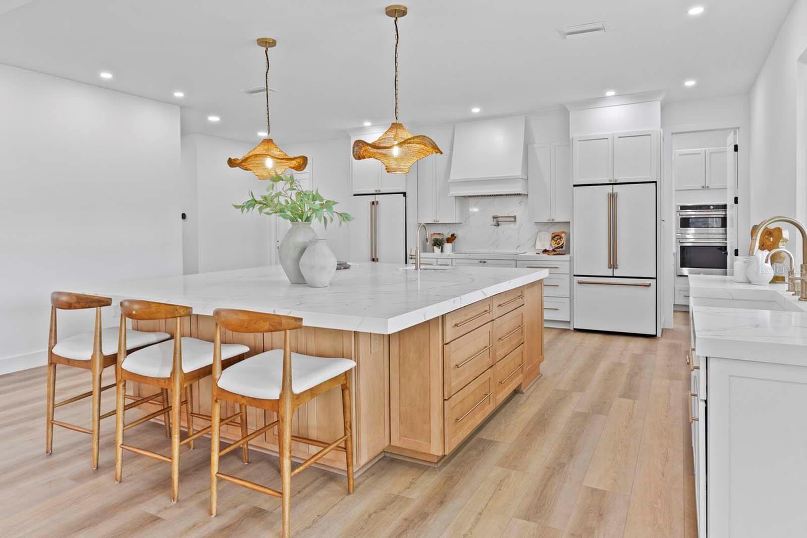 Listing photo id 12 for 2202 Newberger Road