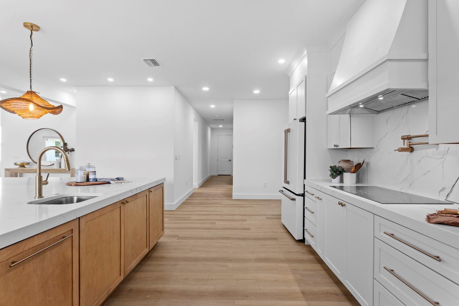 Listing photo id 16 for 2202 Newberger Road
