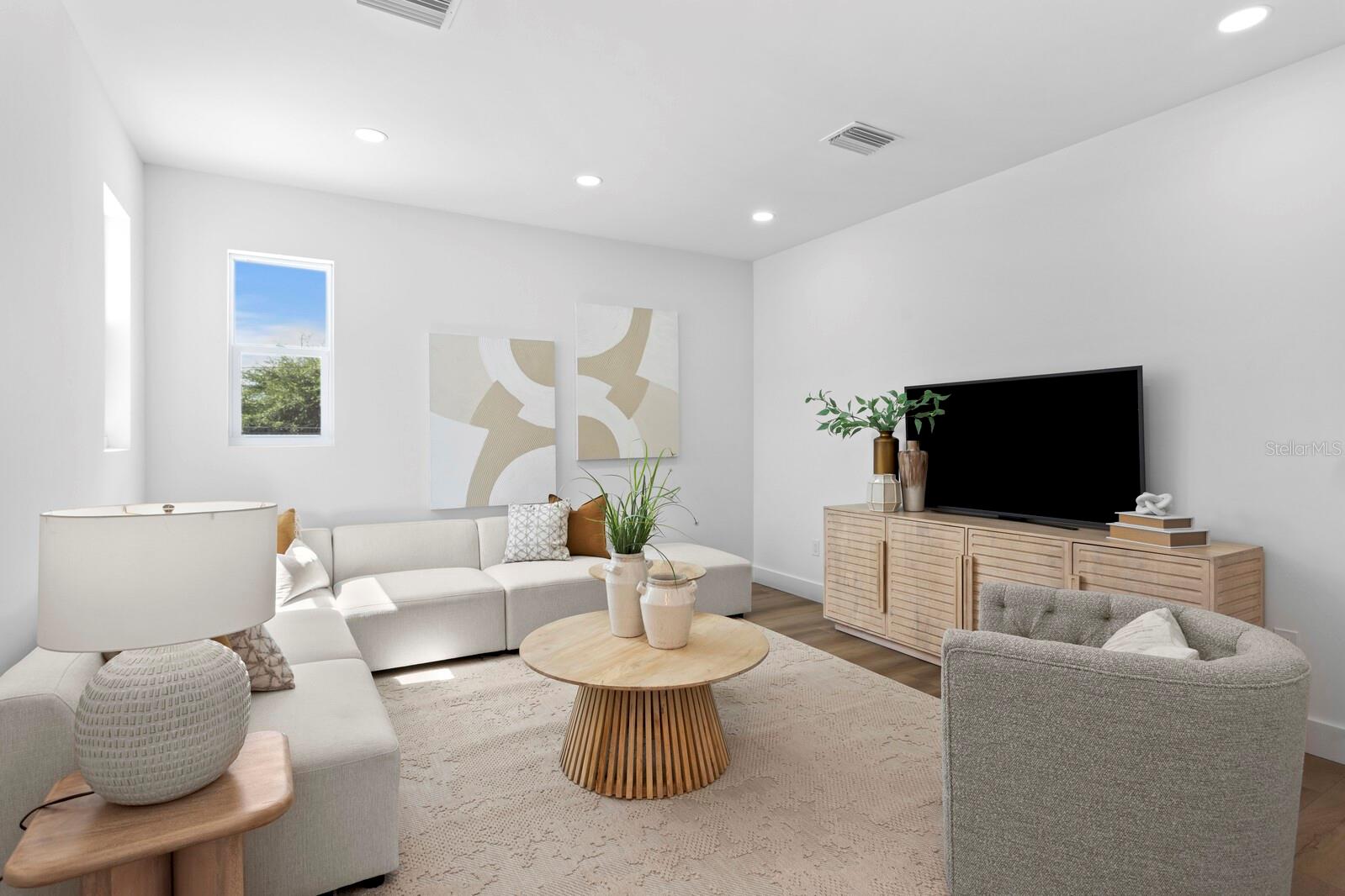 Listing photo id 31 for 2202 Newberger Road
