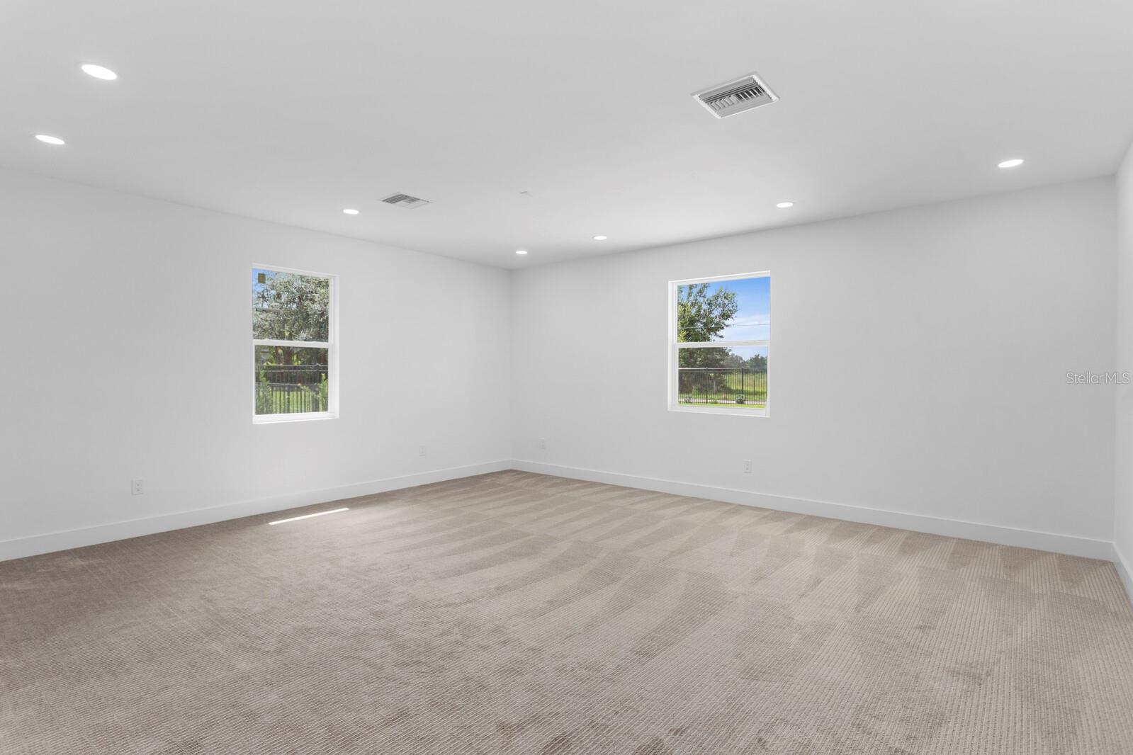 Listing photo id 38 for 2202 Newberger Road