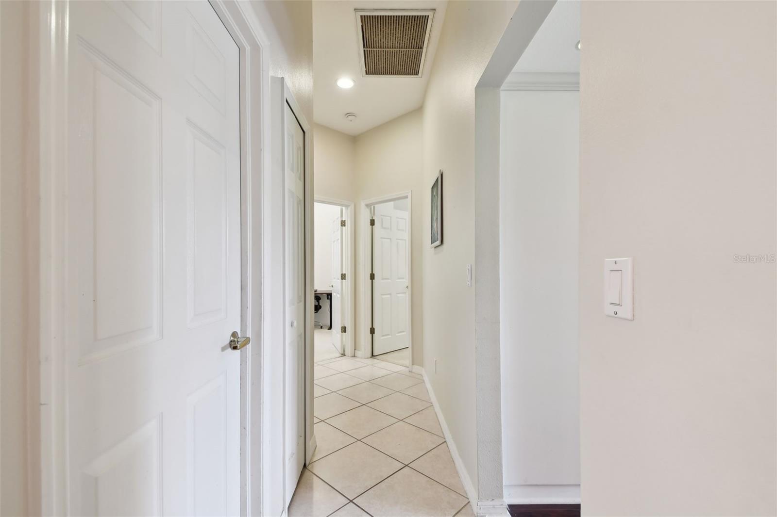 Image 12 of 45 For 10502 Castleford Way