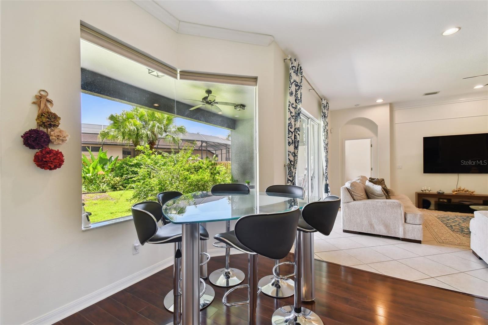 Image 22 of 45 For 10502 Castleford Way