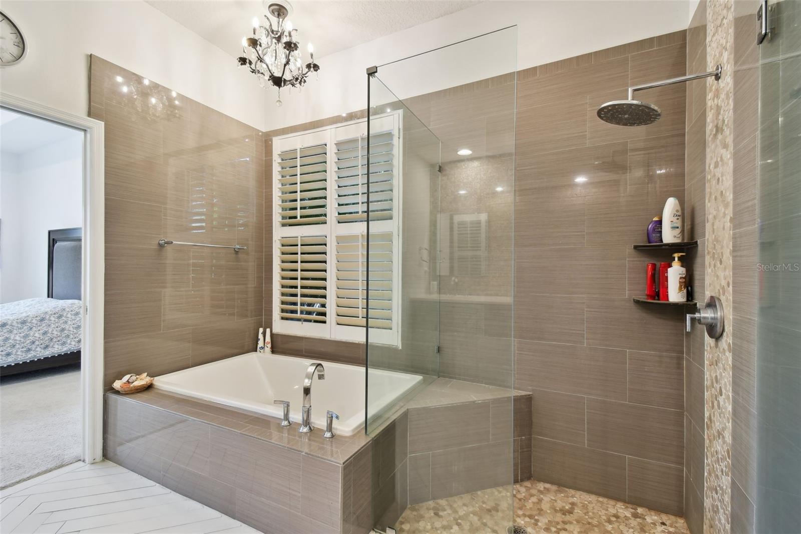 Image 32 of 45 For 10502 Castleford Way