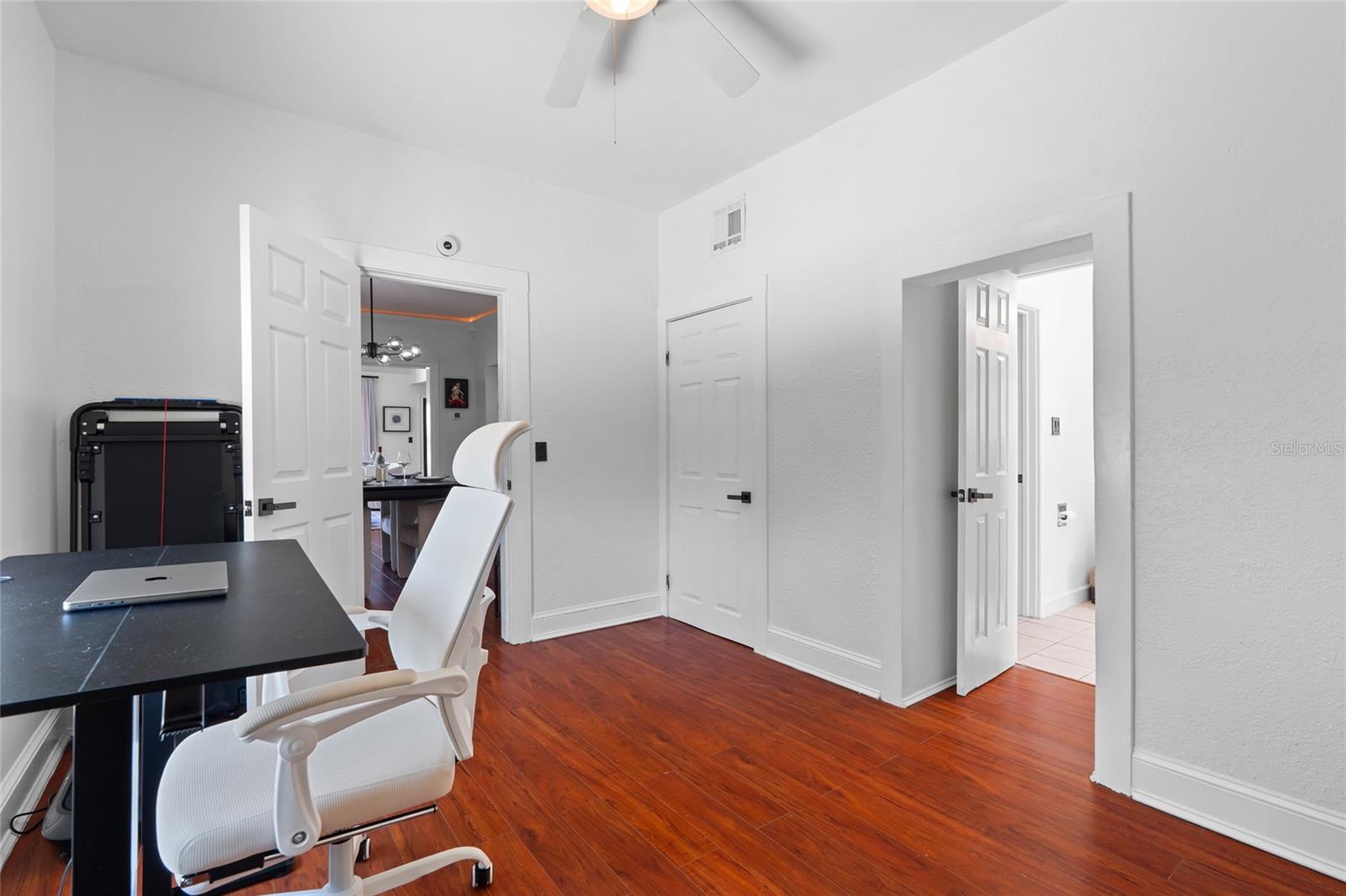 Image 13 of 43 For 1713 10th Avenue W