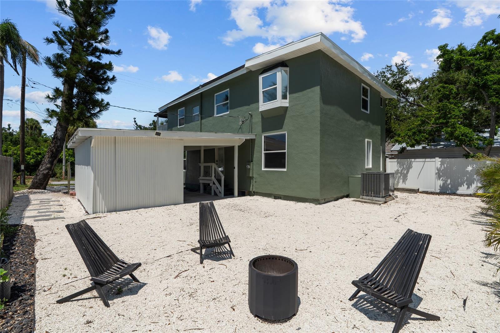 Image 34 of 43 For 1713 10th Avenue W