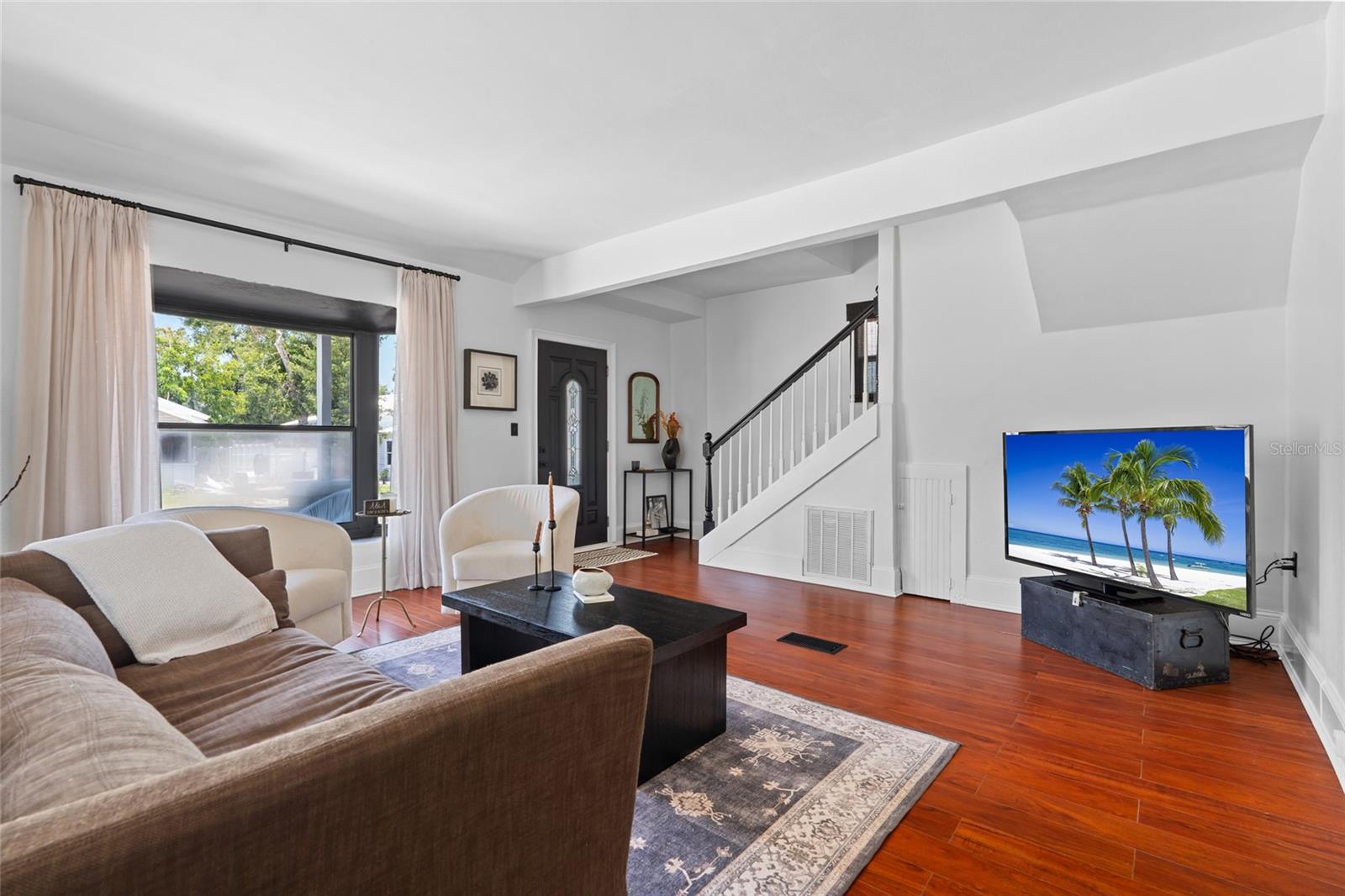 Image 4 of 43 For 1713 10th Avenue W