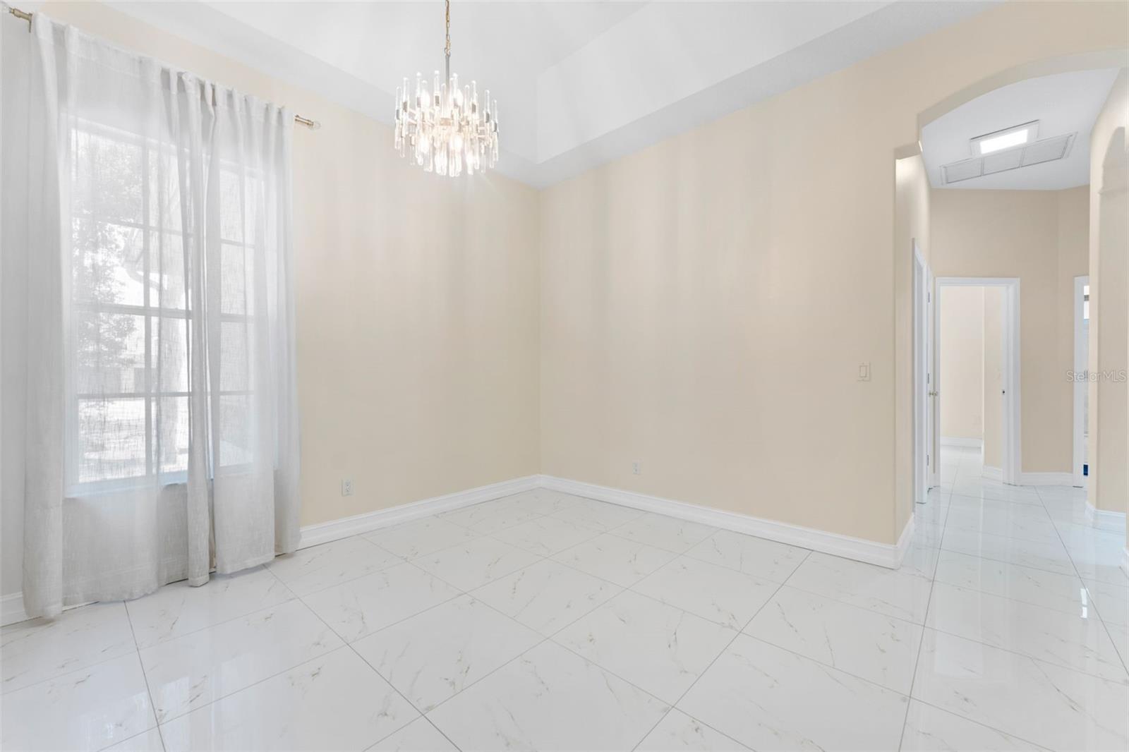 Image 6 of 53 For 10310 Carroll Cove Place