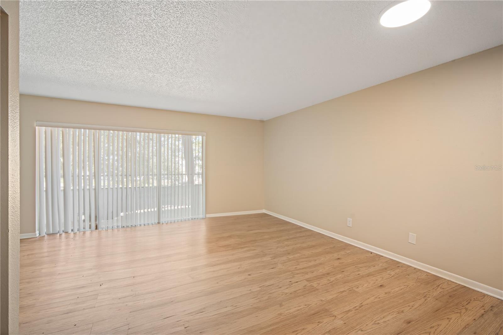 Image 11 of 20 For 2585 Countryside Boulevard 4208