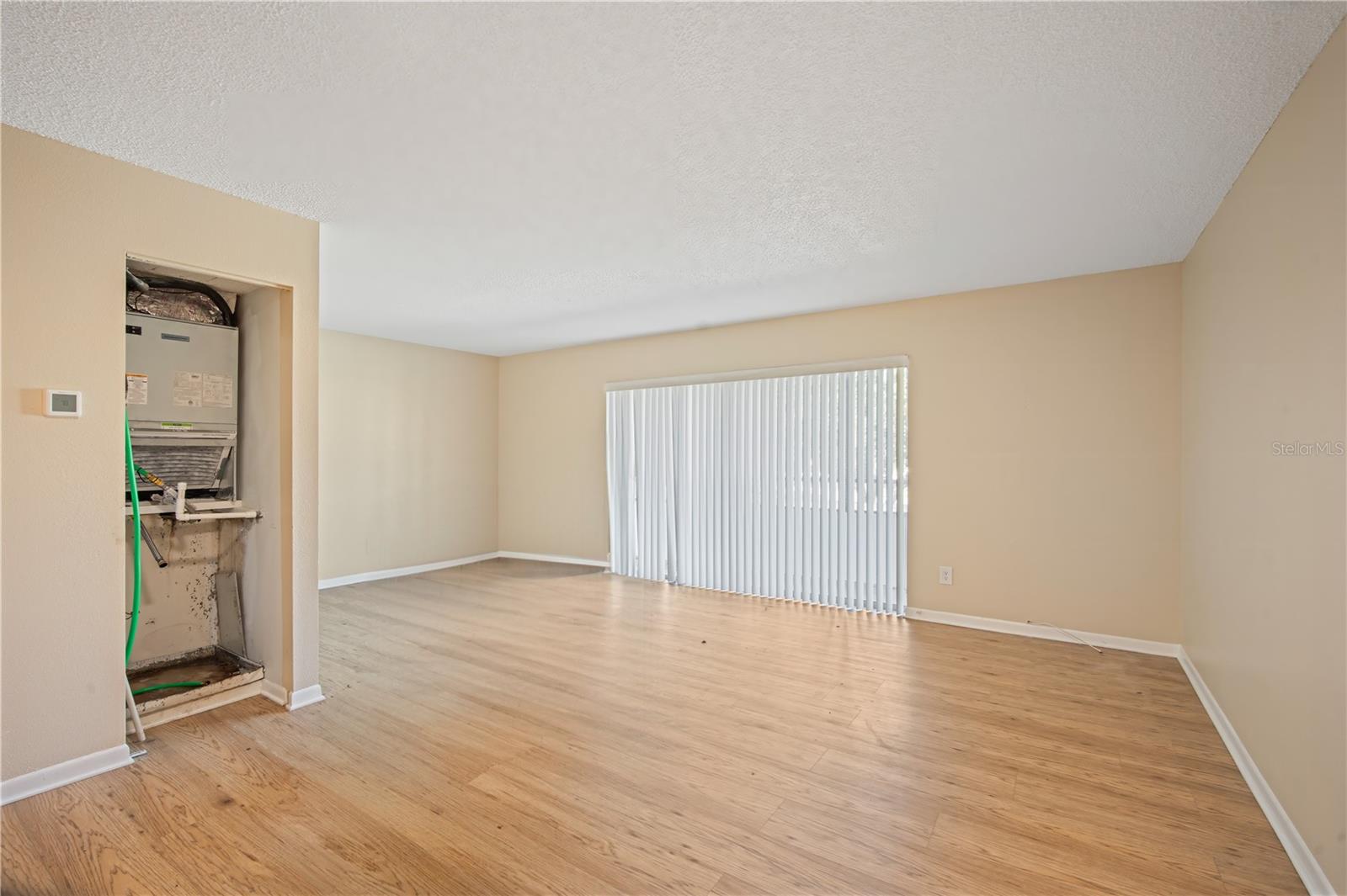 Image 12 of 20 For 2585 Countryside Boulevard 4208