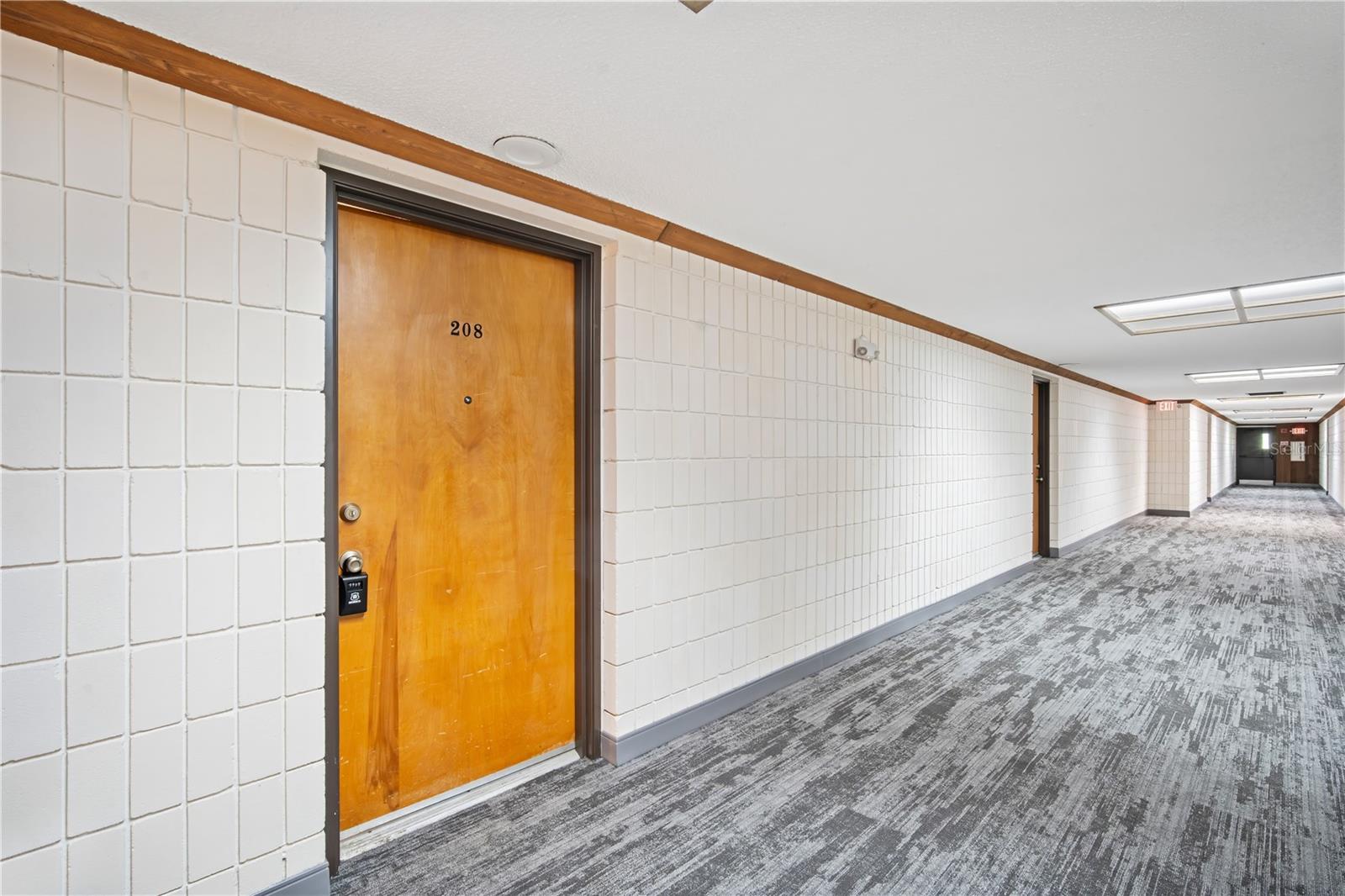 Image 2 of 20 For 2585 Countryside Boulevard 4208