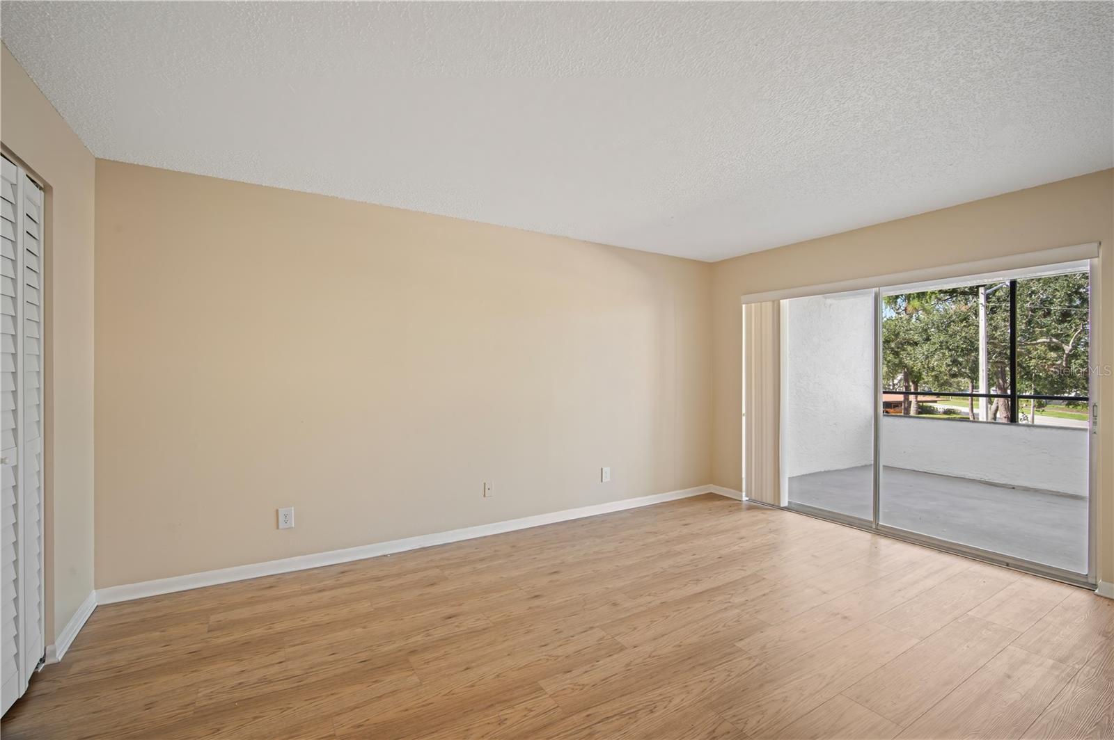 Image 9 of 20 For 2585 Countryside Boulevard 4208