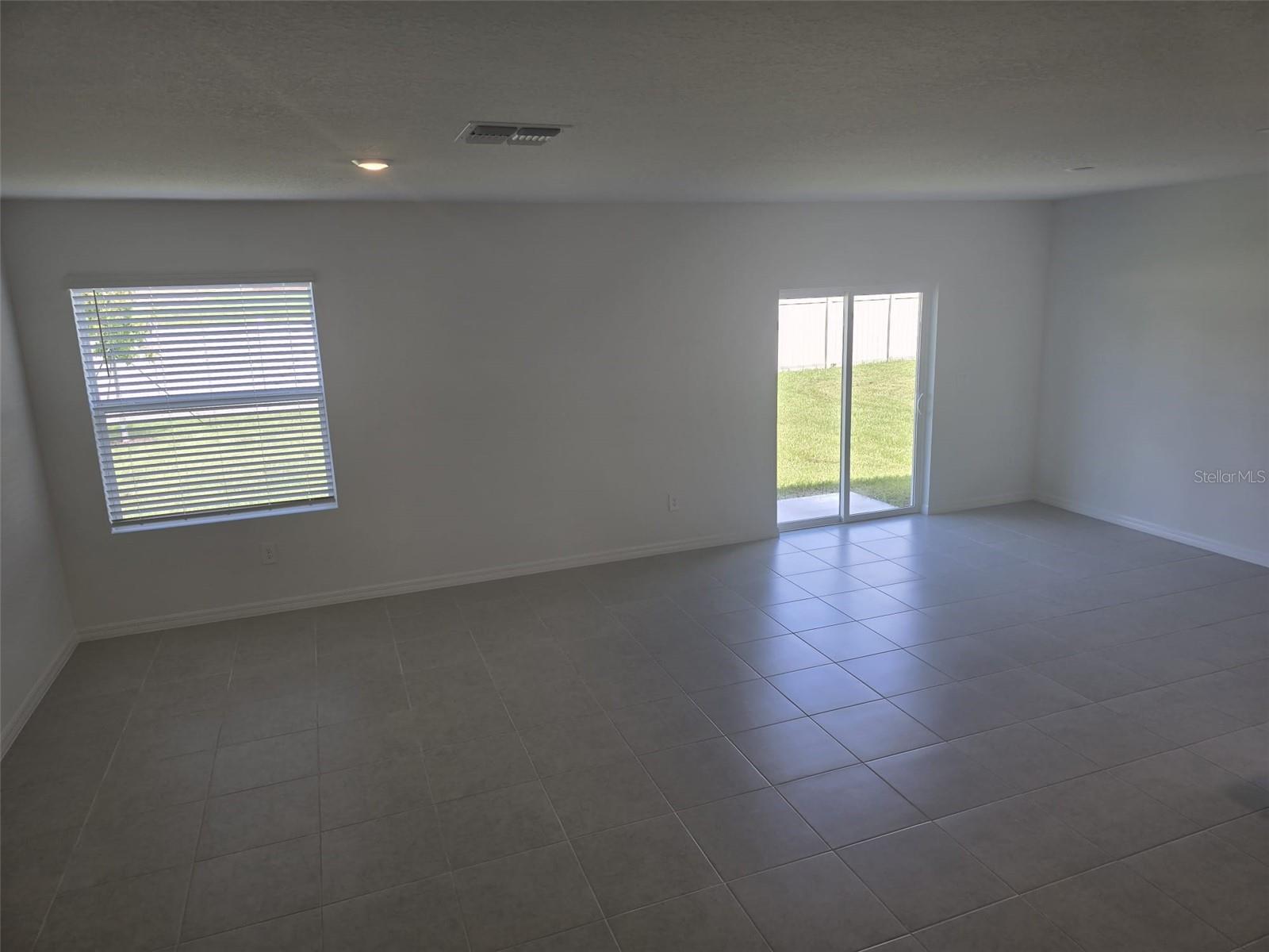 Image 8 of 51 For 11962 Brae Way