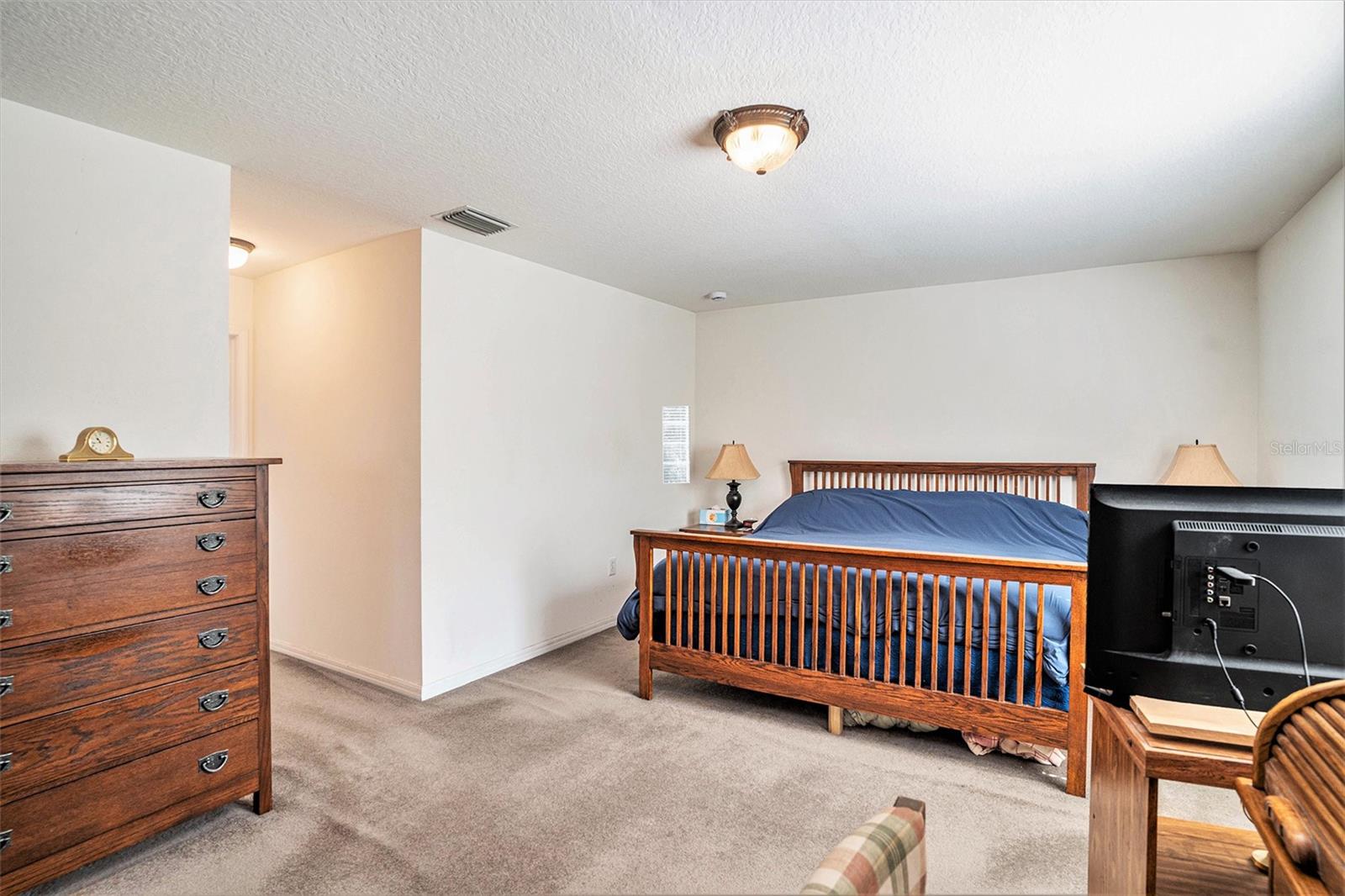 Image 14 of 42 For 2613 Queen Alberta Drive