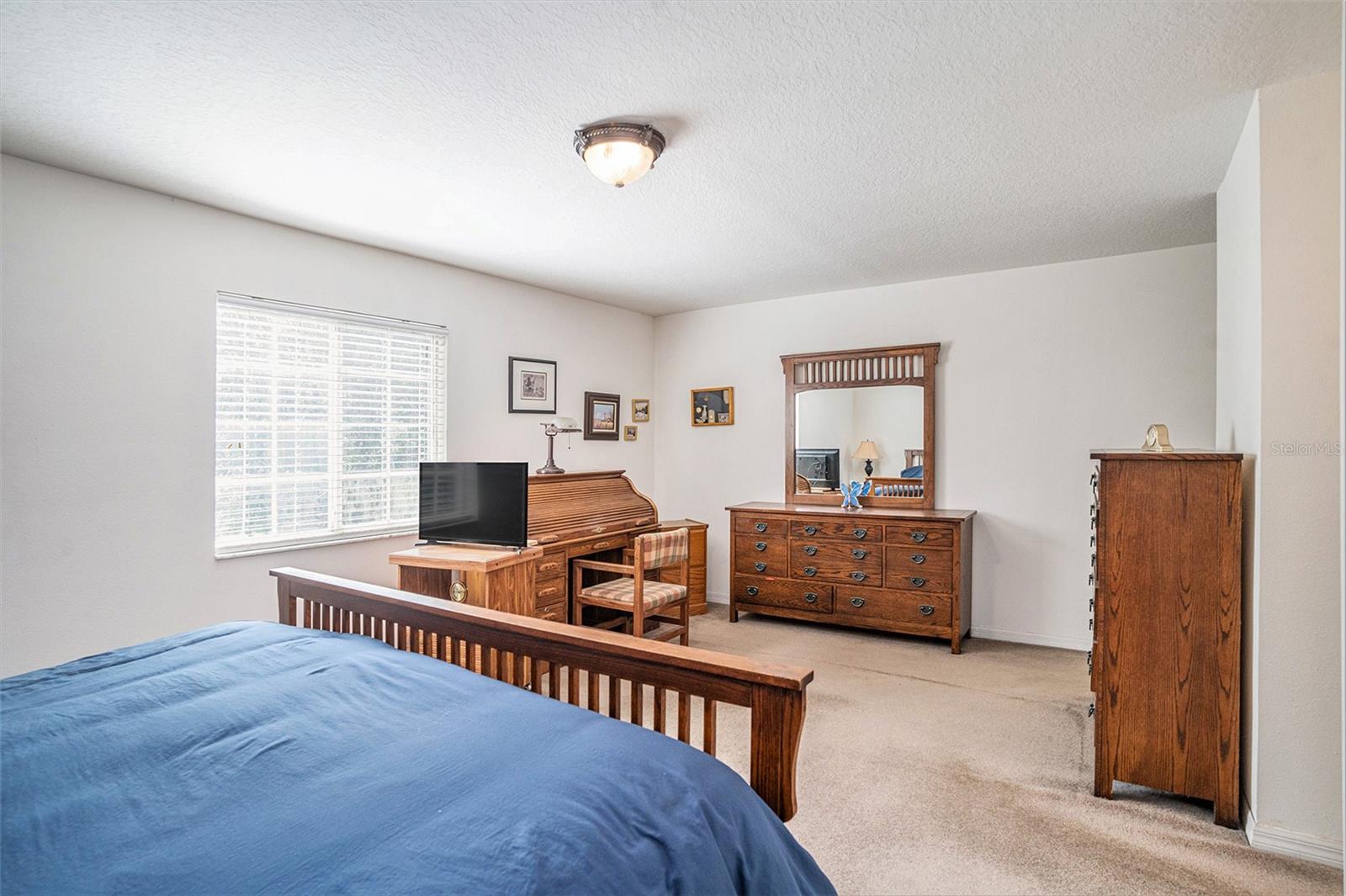 Image 15 of 42 For 2613 Queen Alberta Drive