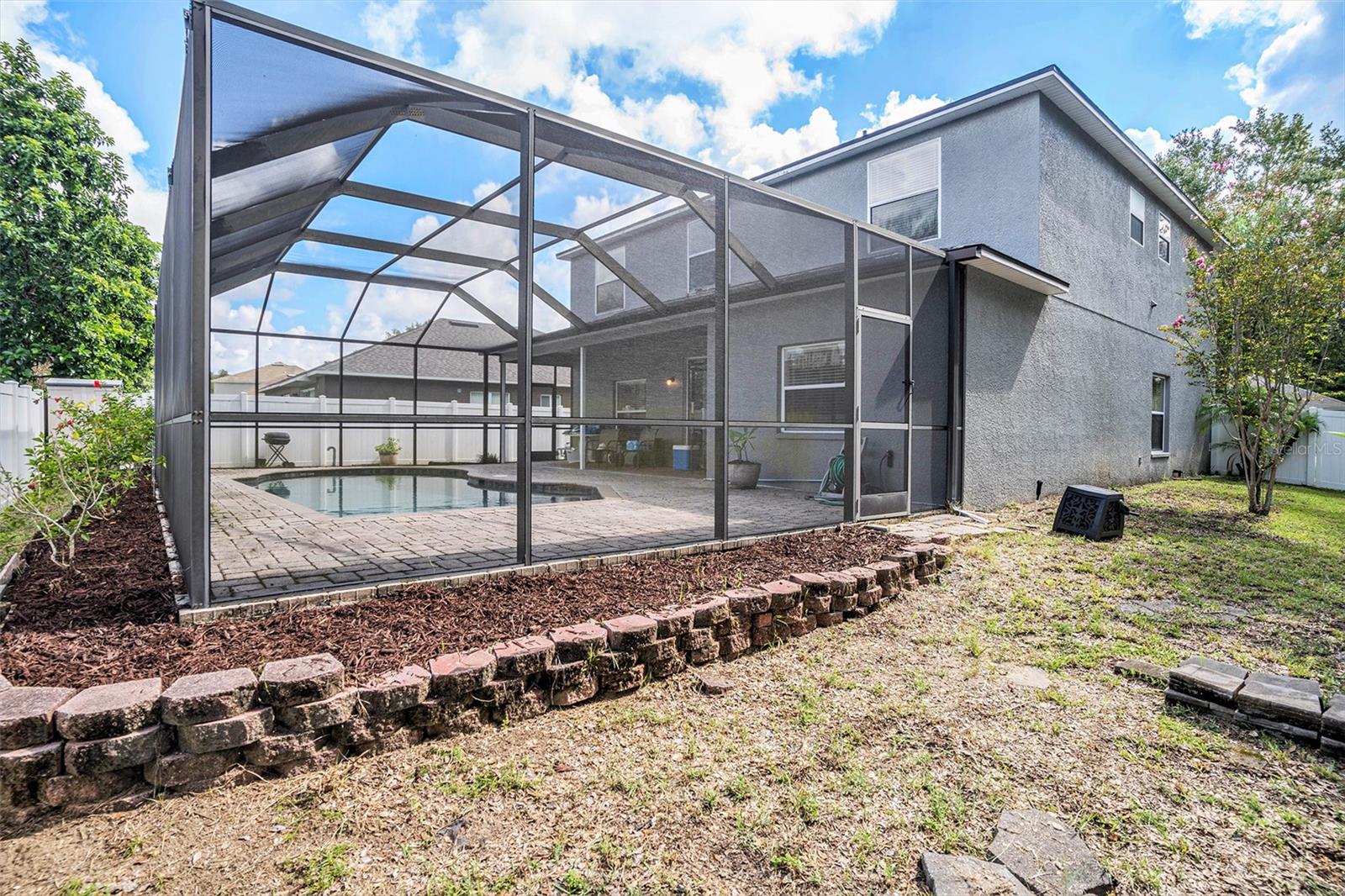 Image 31 of 42 For 2613 Queen Alberta Drive