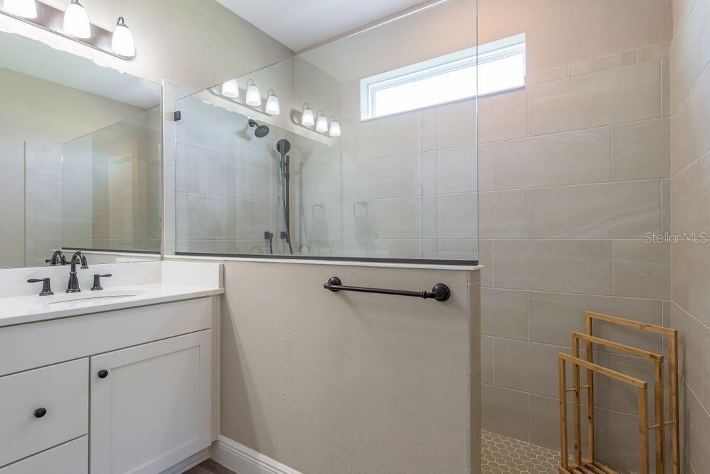 Image 14 of 62 For 3623 Lajuana Boulevard