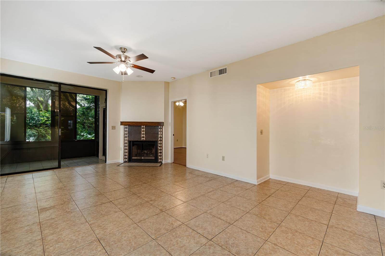 Image 12 of 22 For 611 Fairmont Avenue A