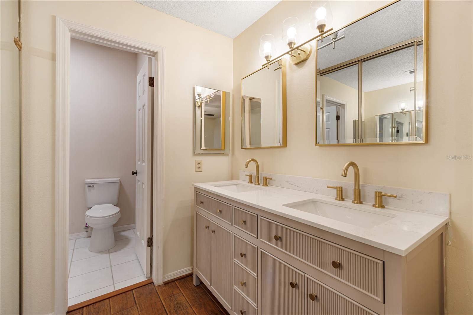 Image 17 of 22 For 611 Fairmont Avenue A