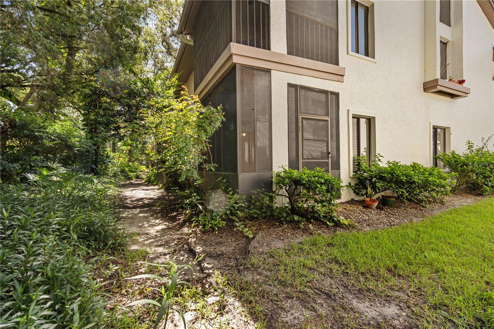 Image 21 of 22 For 611 Fairmont Avenue A