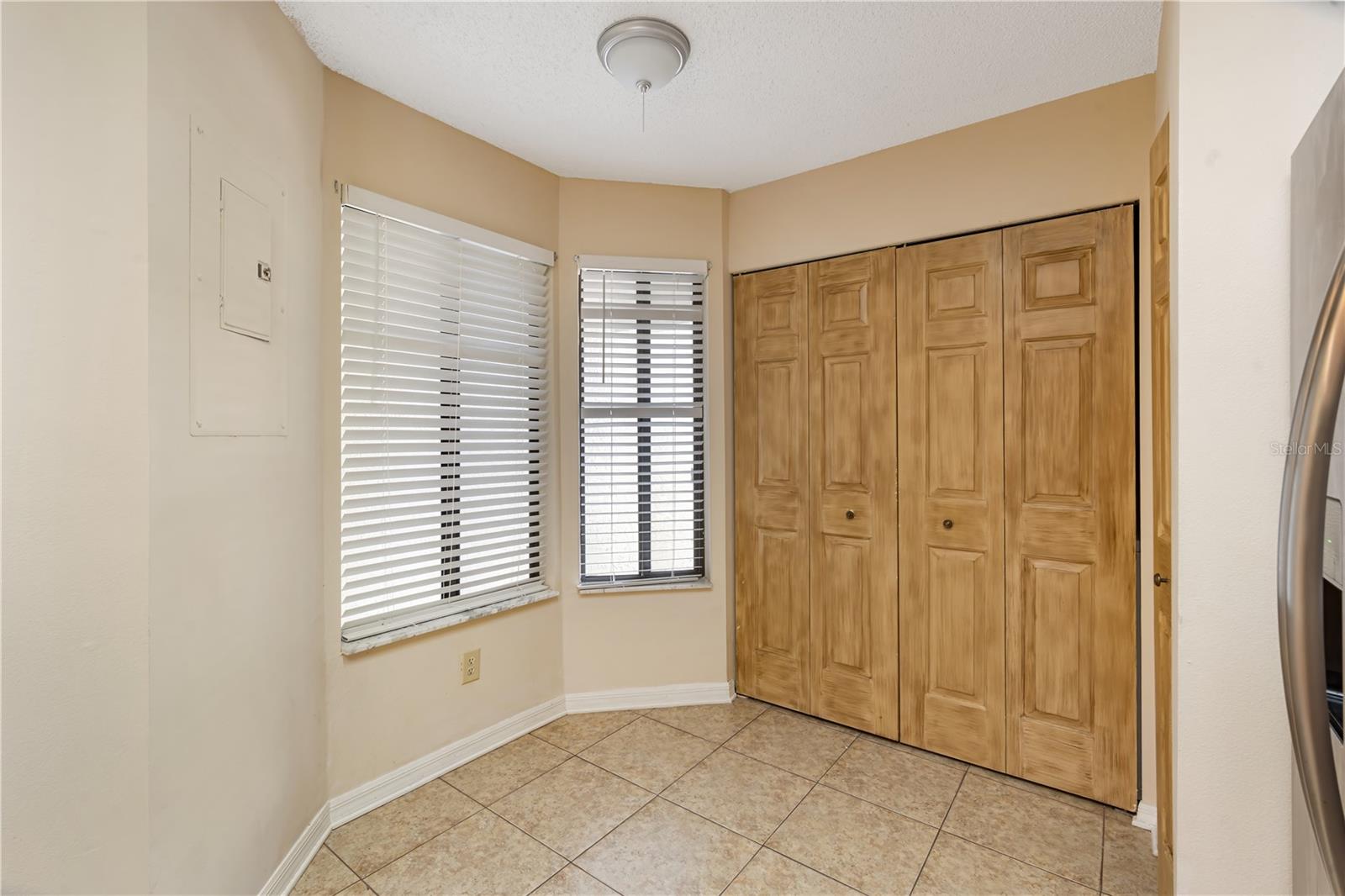 Image 7 of 22 For 611 Fairmont Avenue A