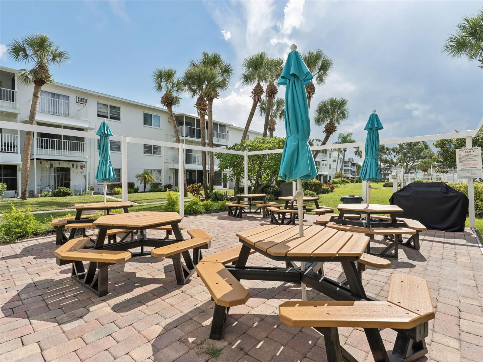 Image 14 of 18 For 2427 Flamingo Boulevard K27