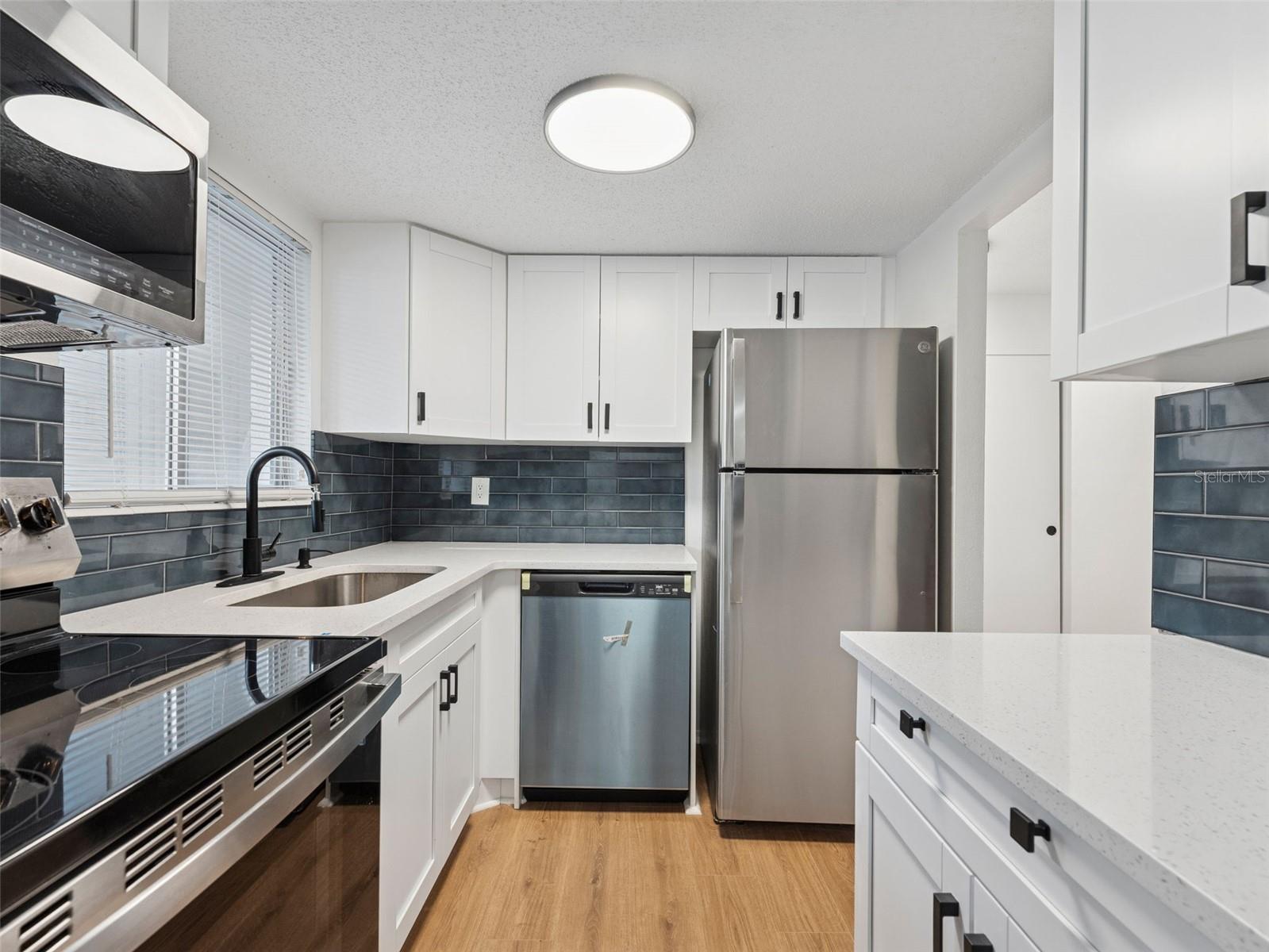 Image 7 of 18 For 2427 Flamingo Boulevard K27