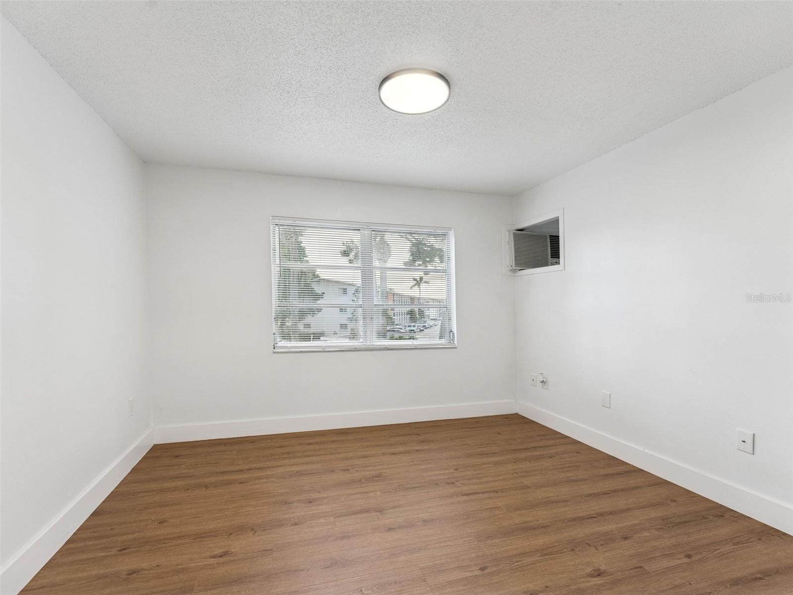 Image 9 of 18 For 2427 Flamingo Boulevard K27