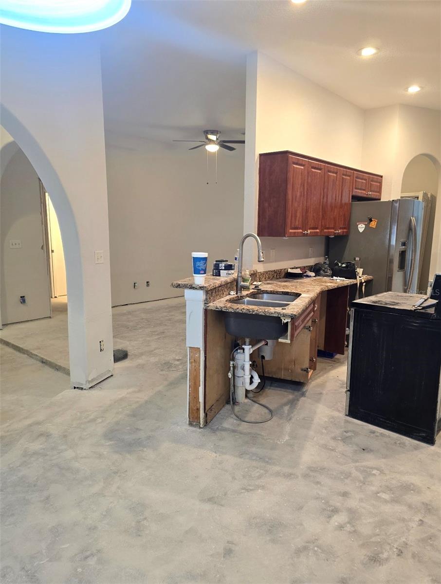 Image 13 of 33 For 8640 Hawbuck Street