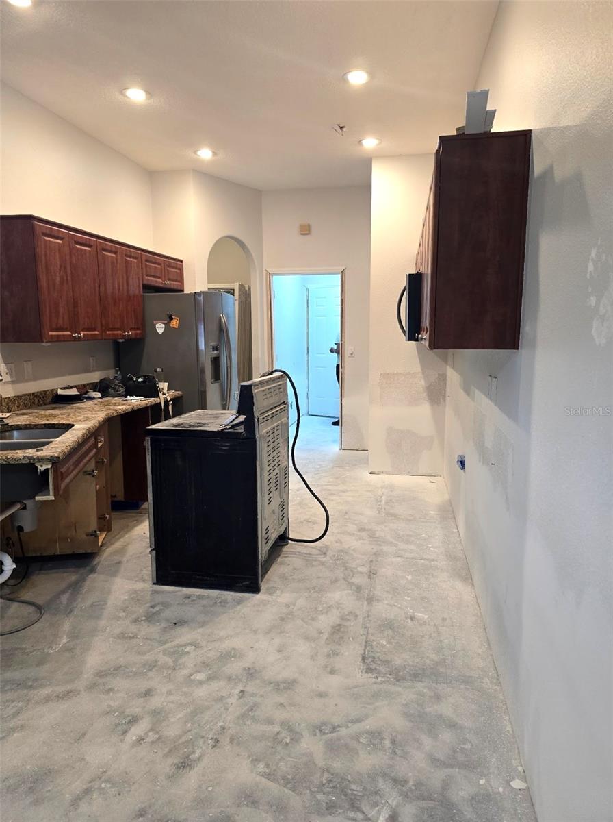 Image 8 of 33 For 8640 Hawbuck Street