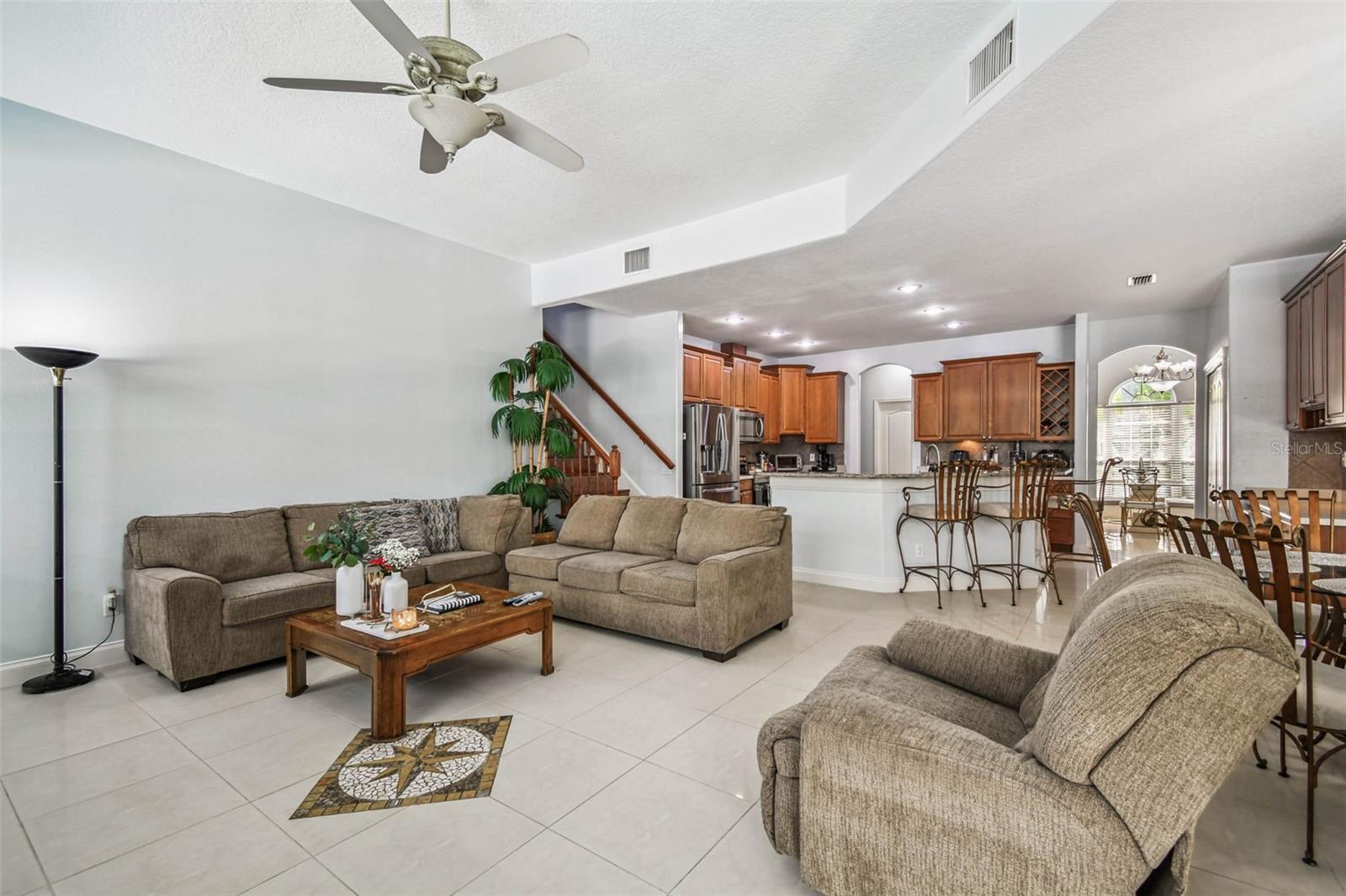 Image 18 of 54 For 10526 Greencrest Drive